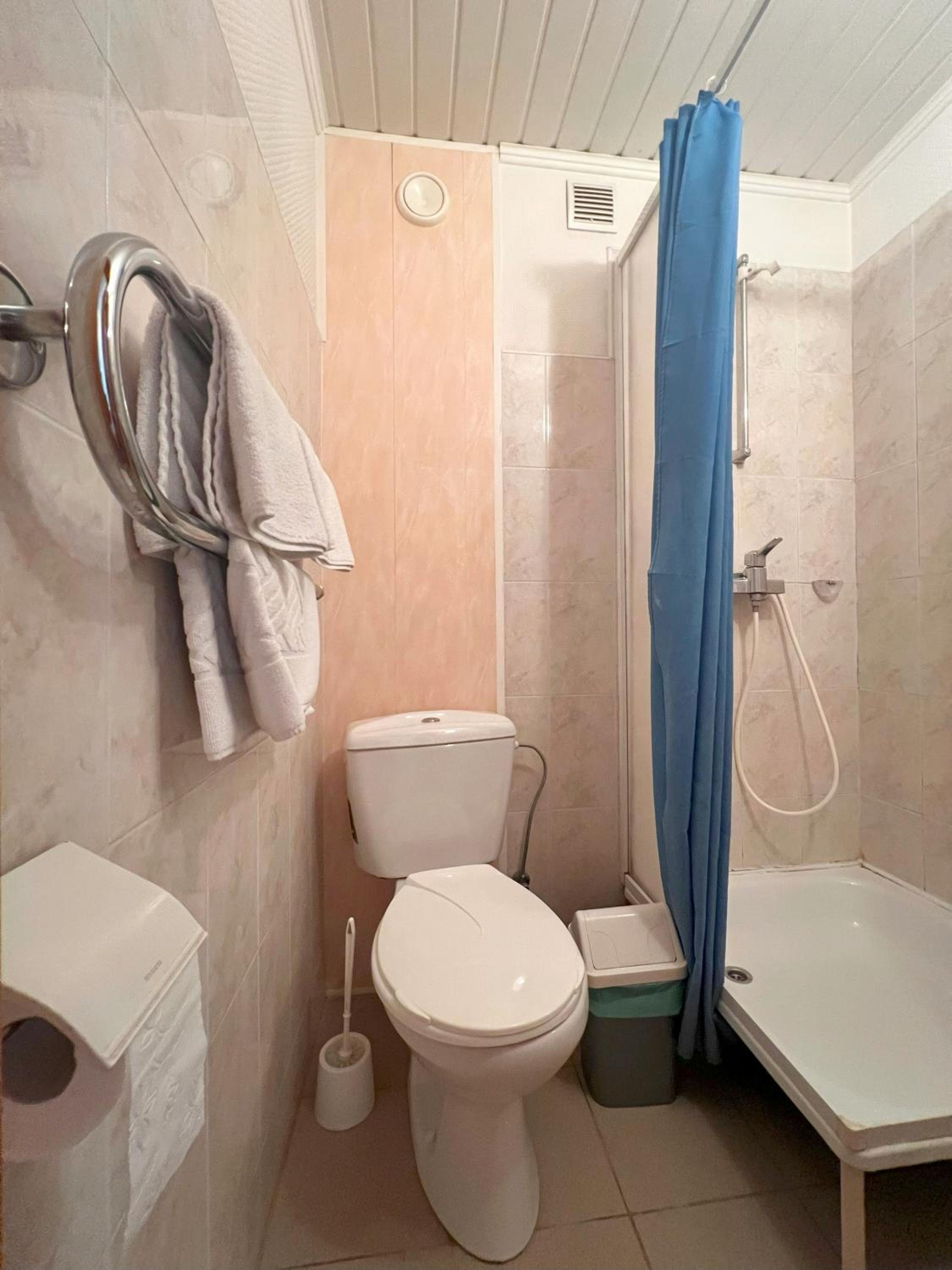 Budget Twin Room photo 3