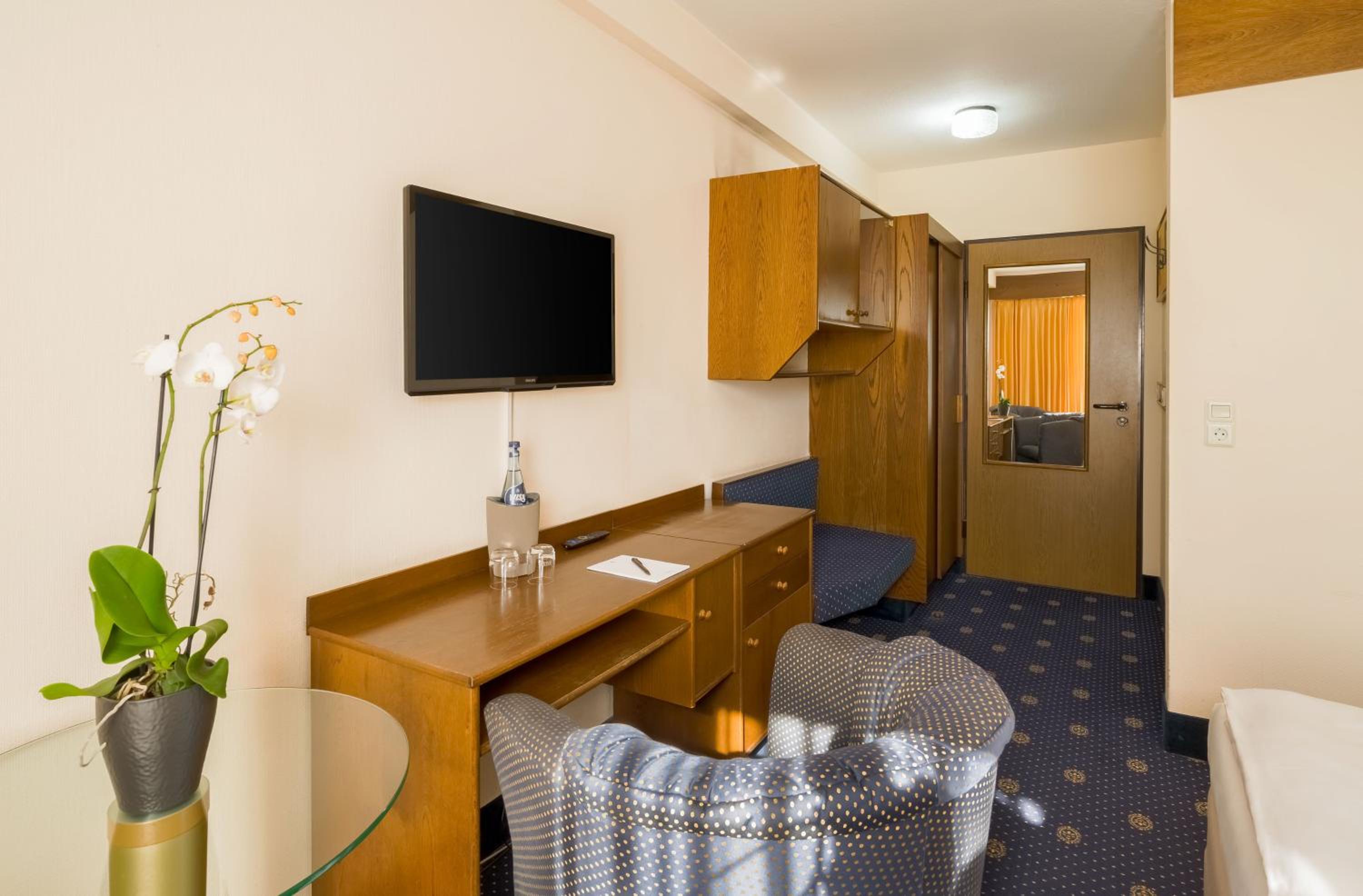 Standard Double Room photo 2