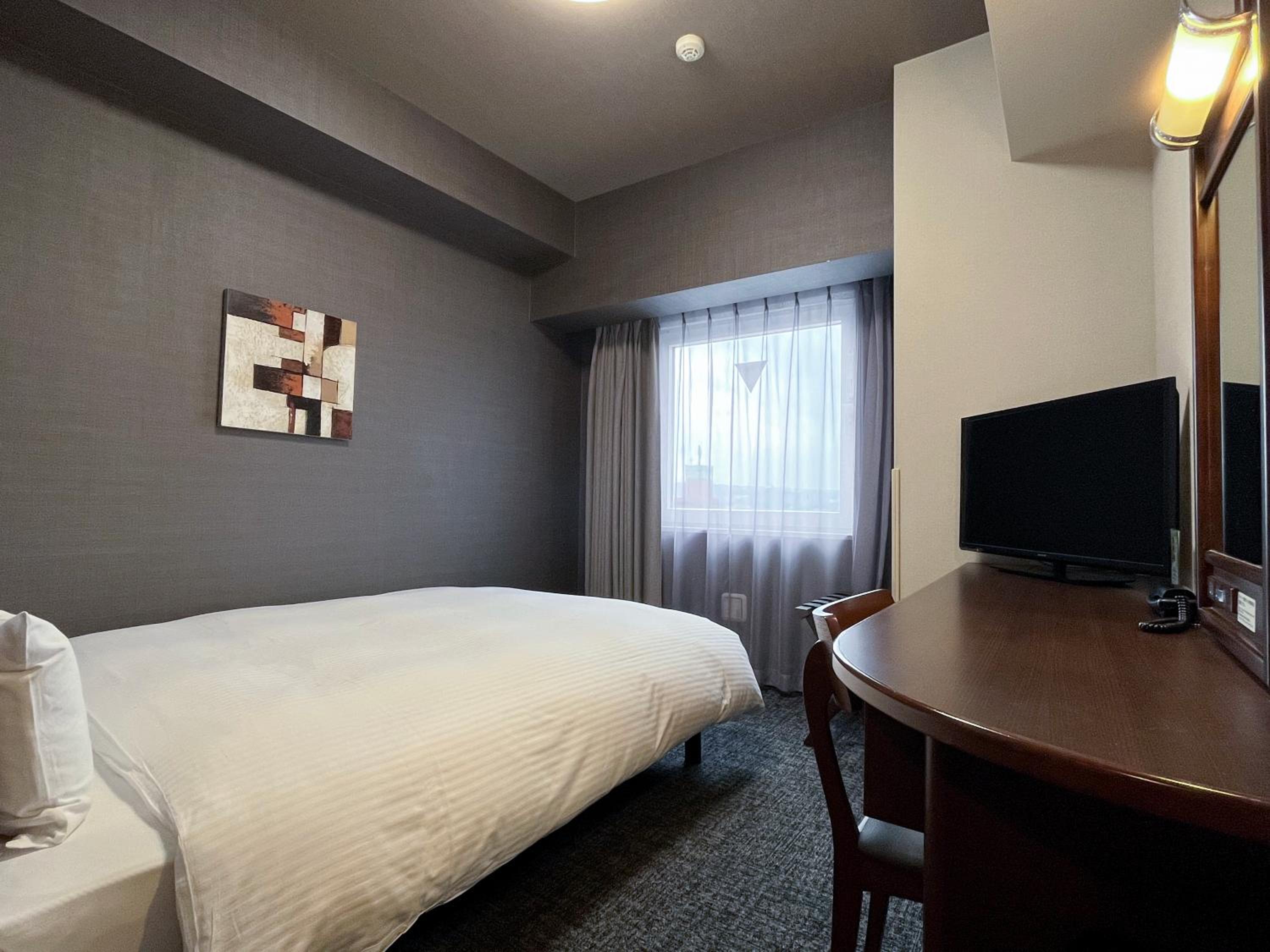 Double Room with Small Double Bed - Non-Smoking - Photo 2