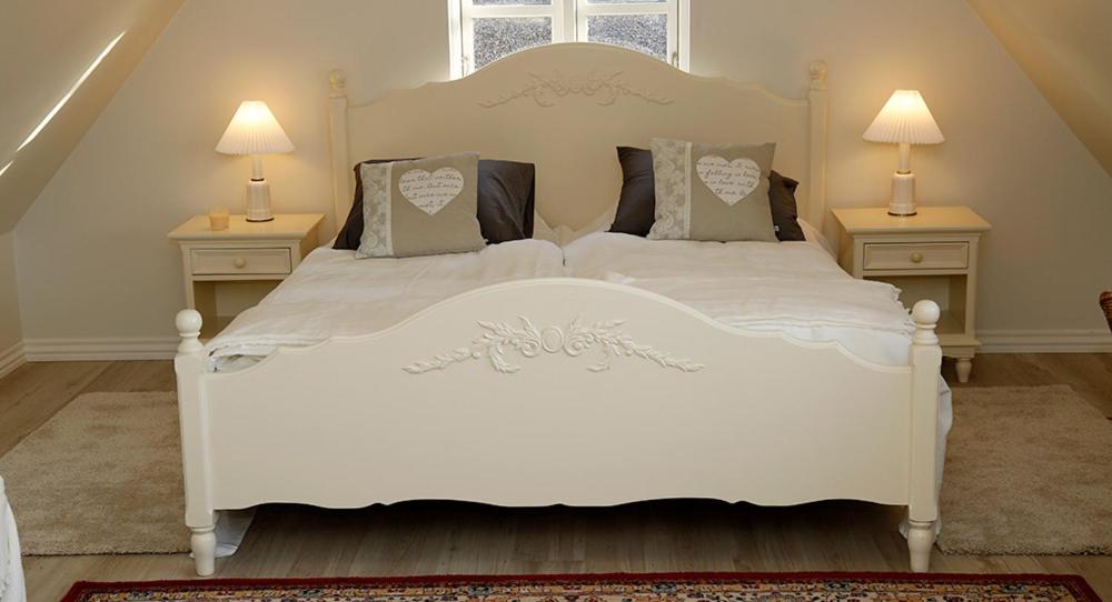 Deluxe King Room photo 1