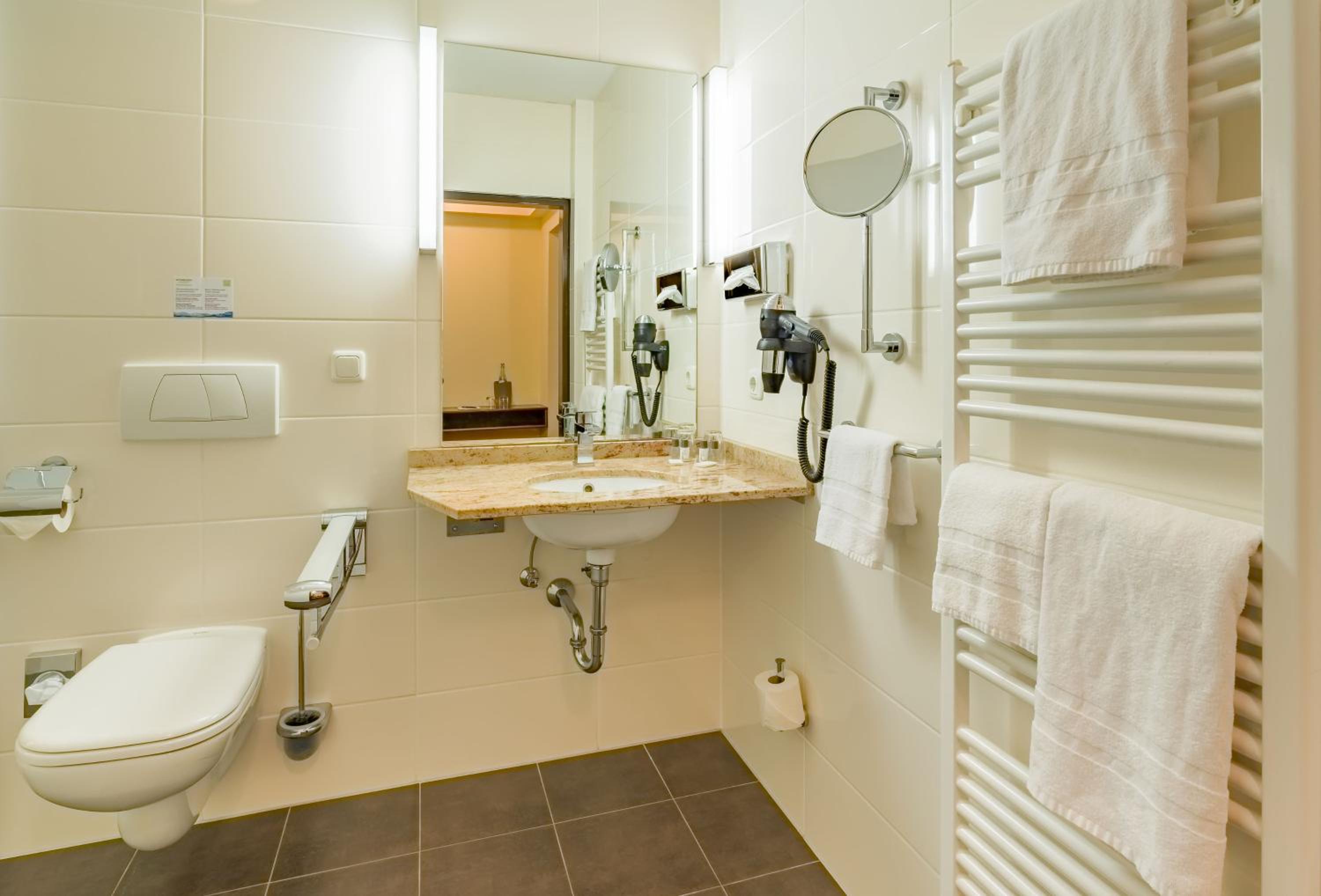 Accessible Double Room photo 1