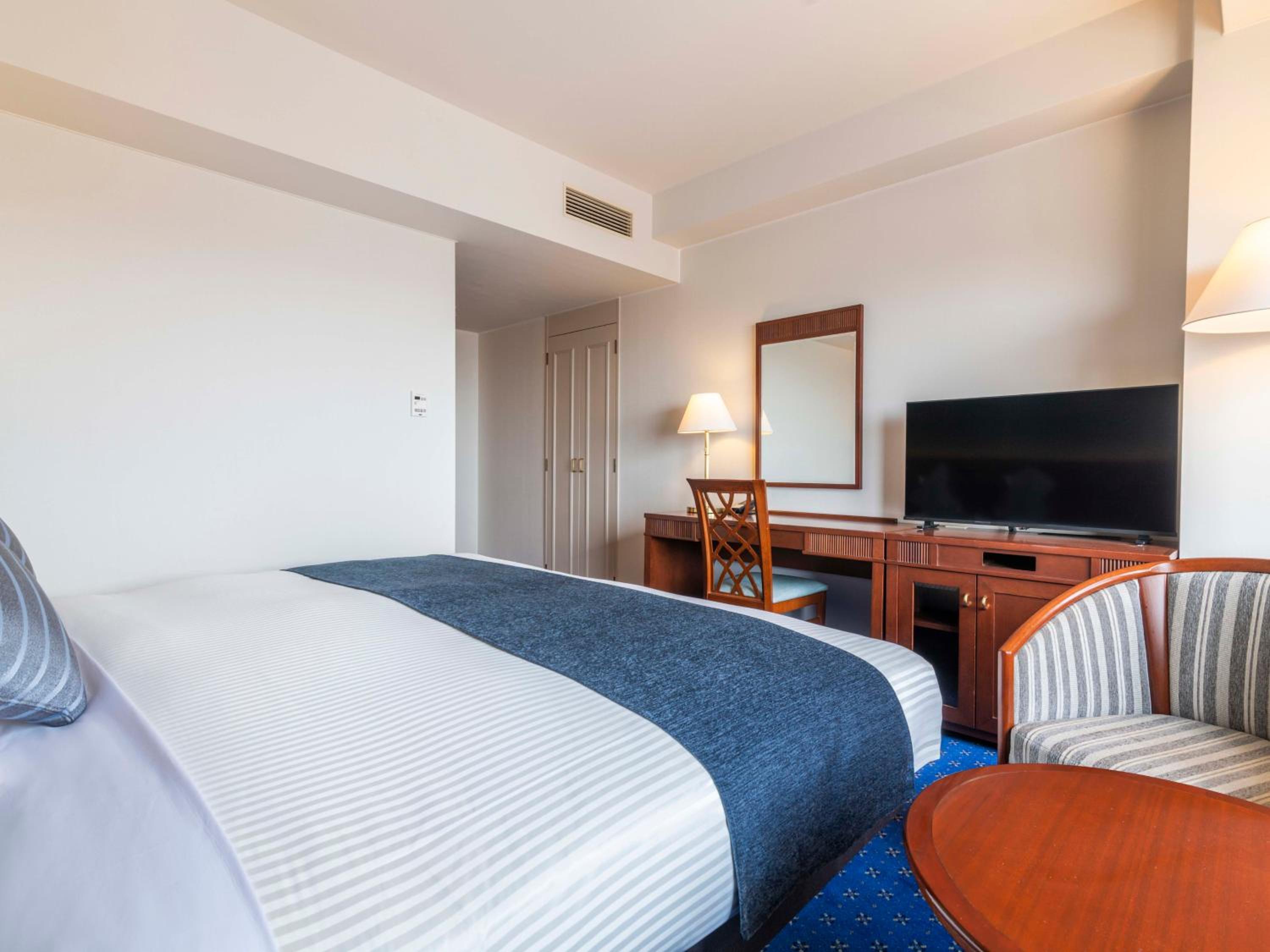 Comfort King Room - Non-Smoking photo 2