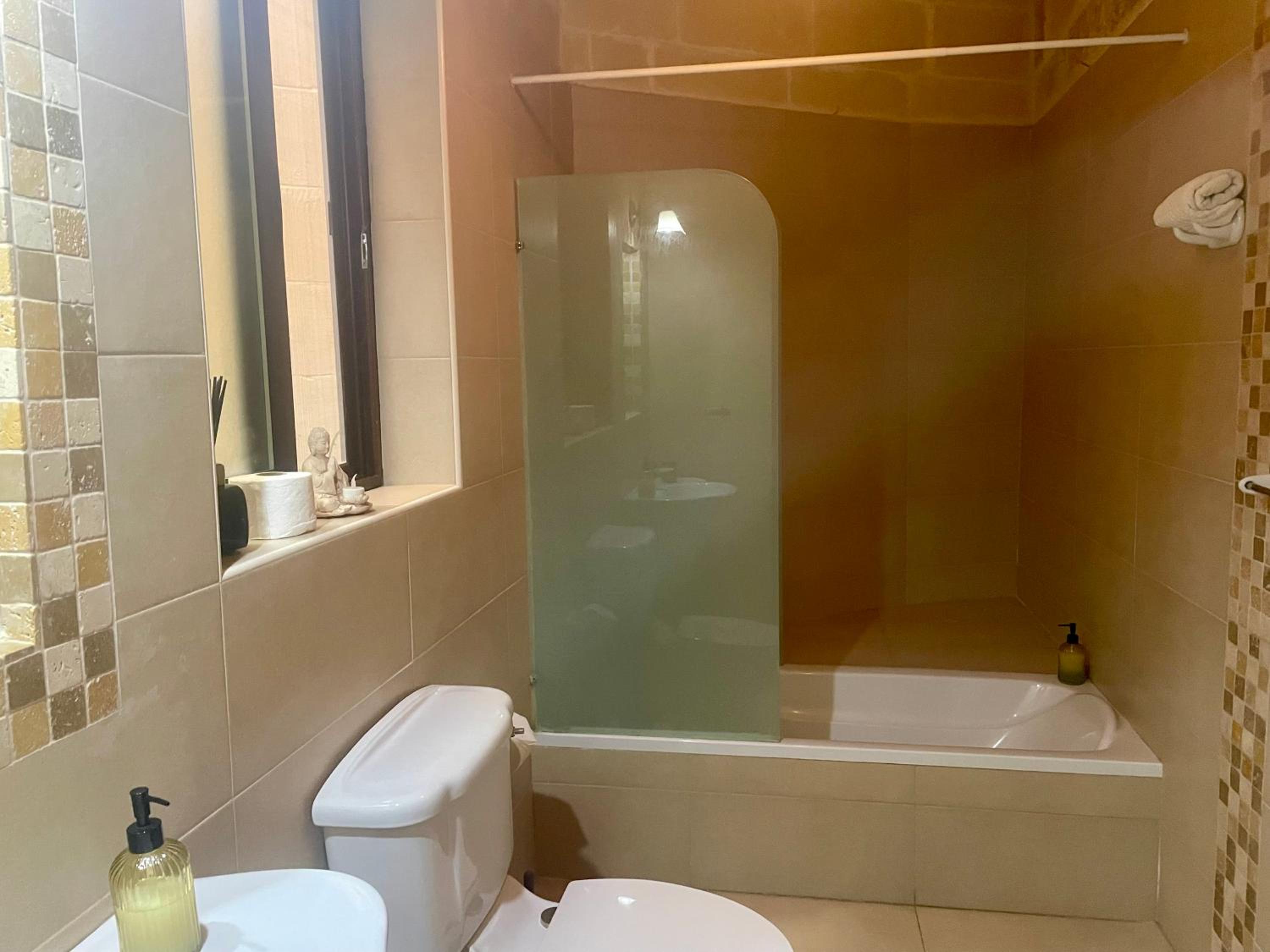 Double Room with Private External Bathroom