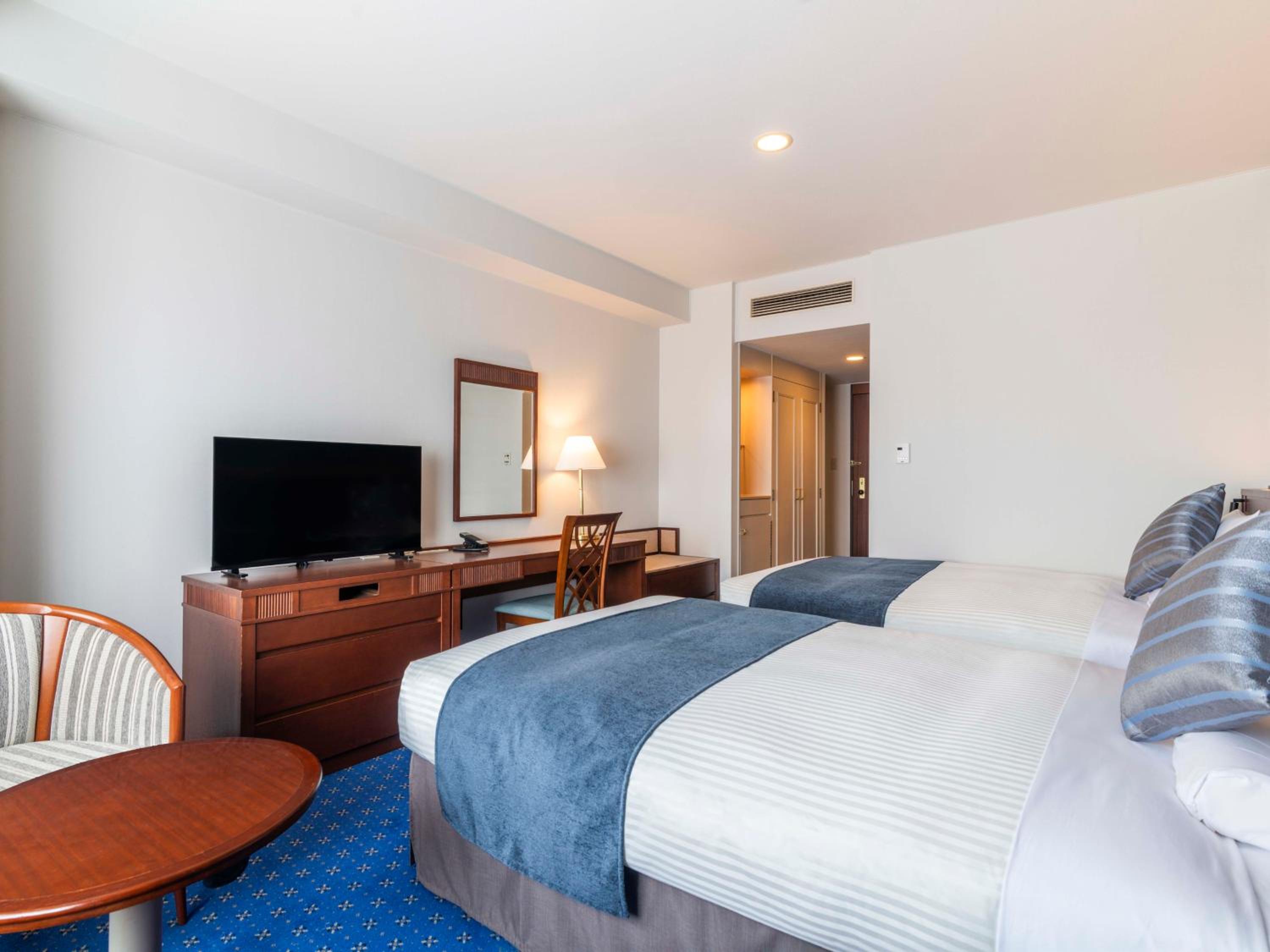 Superior Twin Room - Non-Smoking photo 2