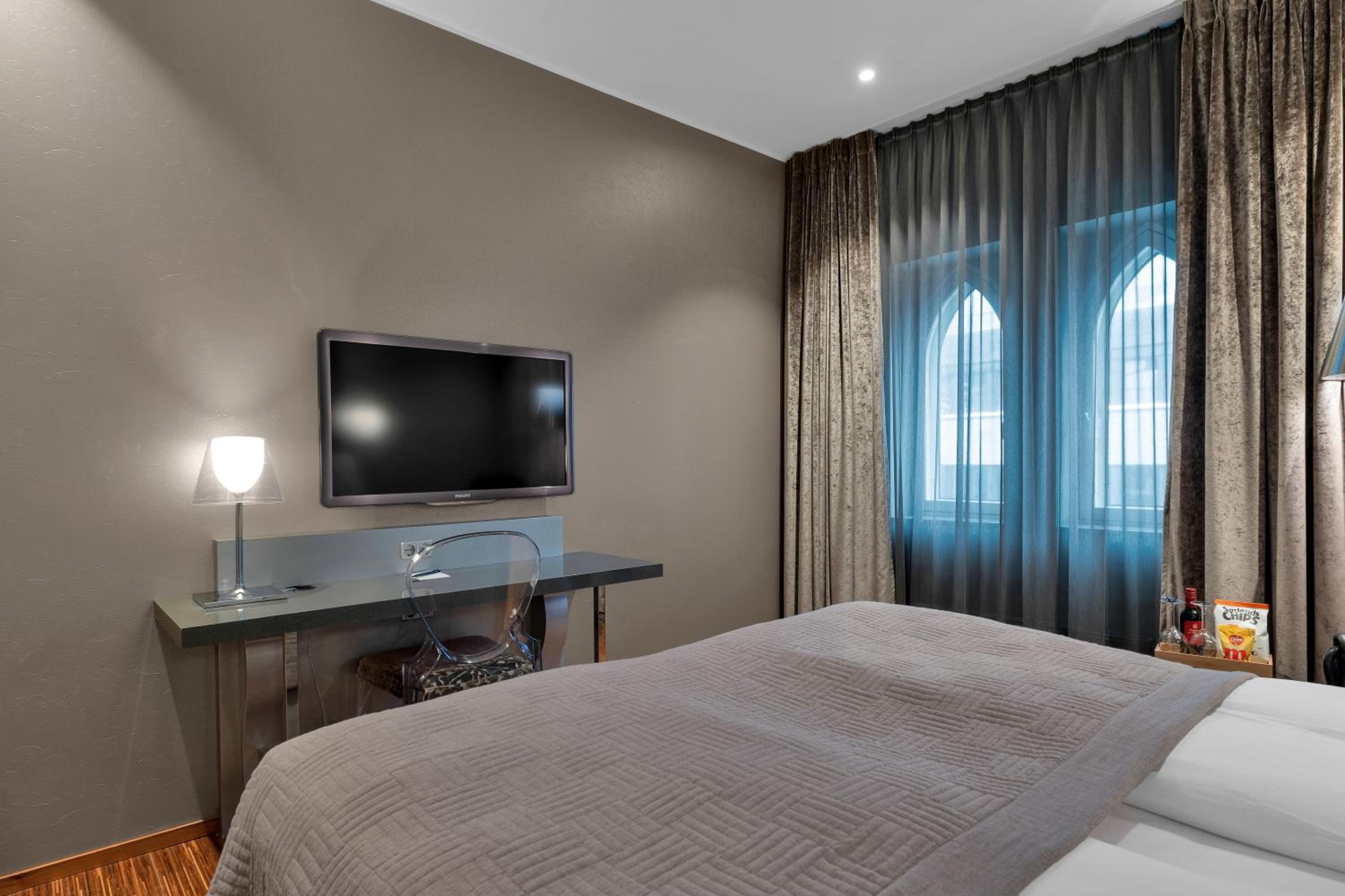 Standard Double Room - Photo 4