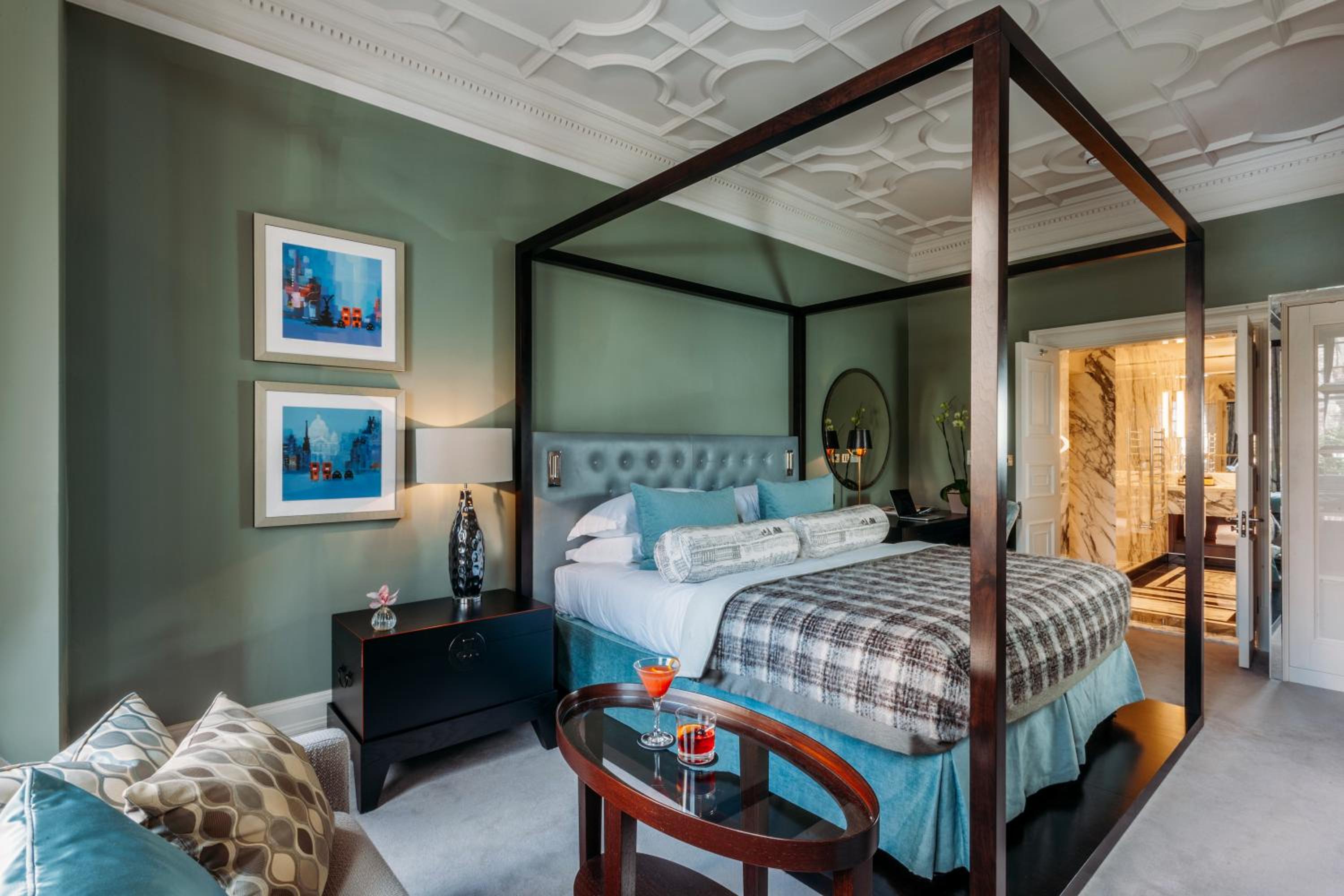 Signature Suite at 11 Cadogan Gardens photo 3