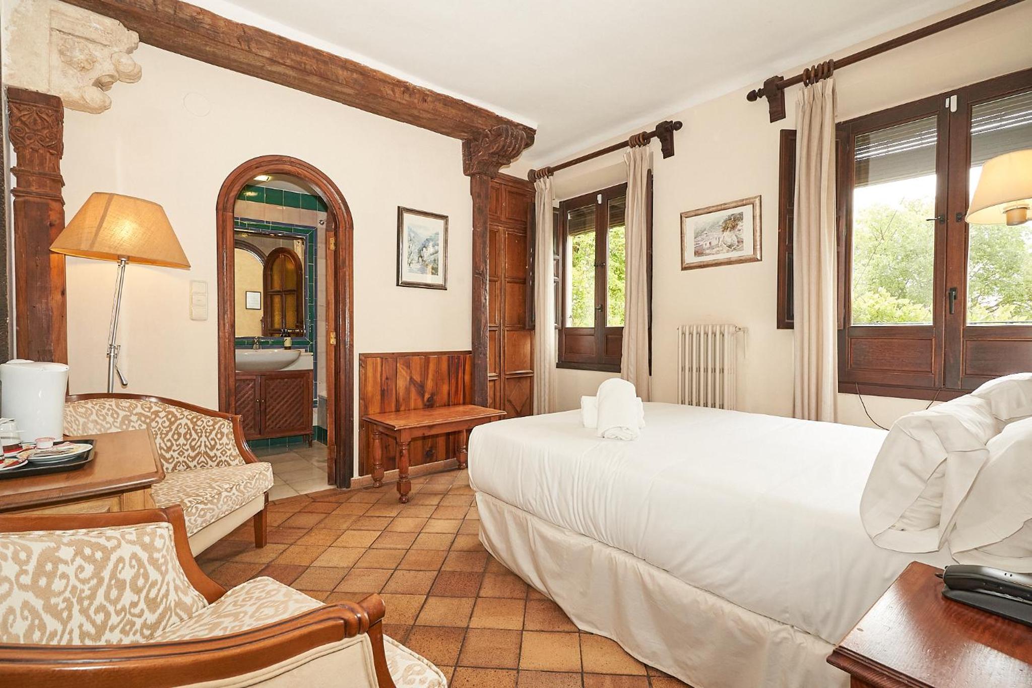 Deluxe Double or Twin Room