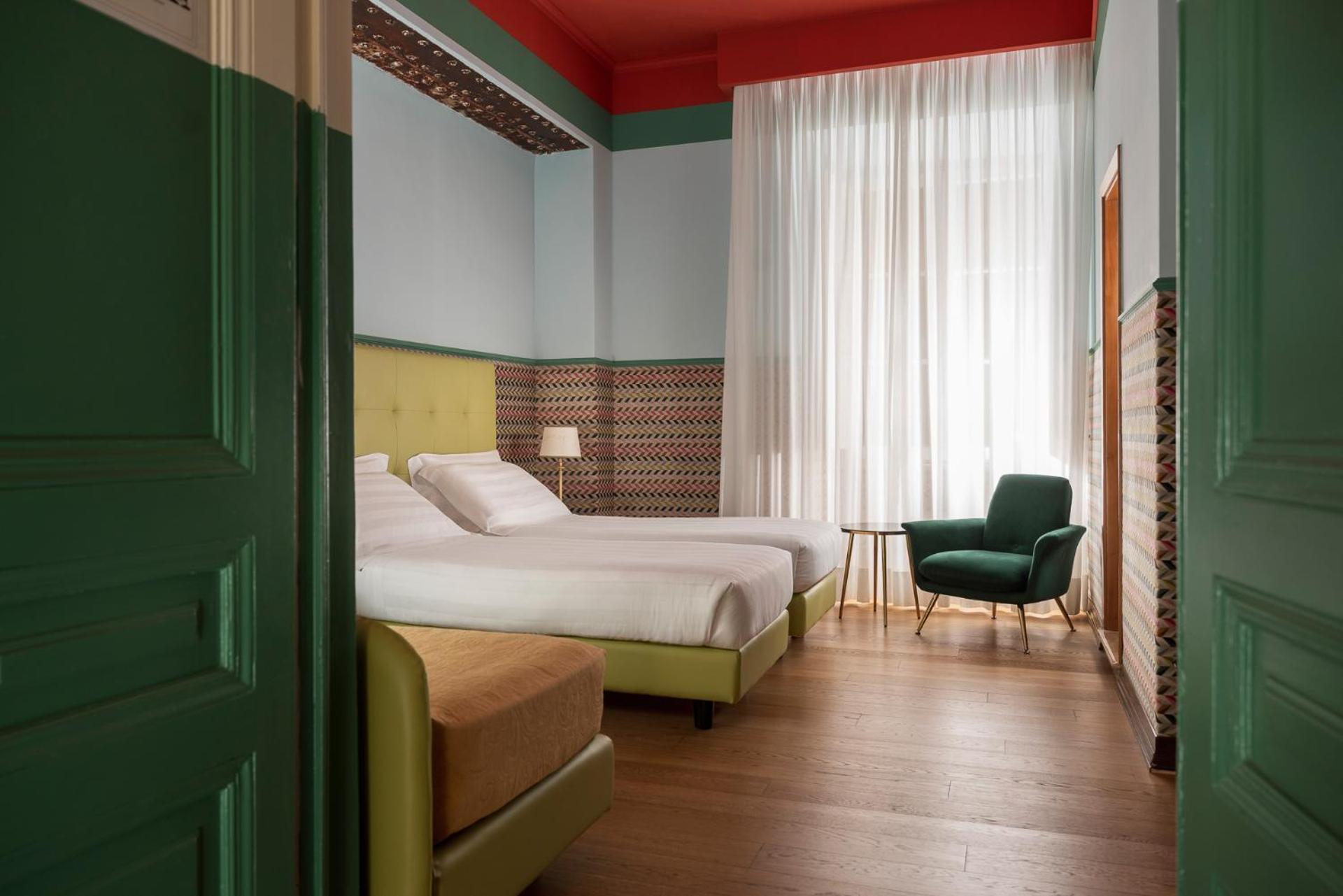 Deluxe Double or Twin Room photo 3