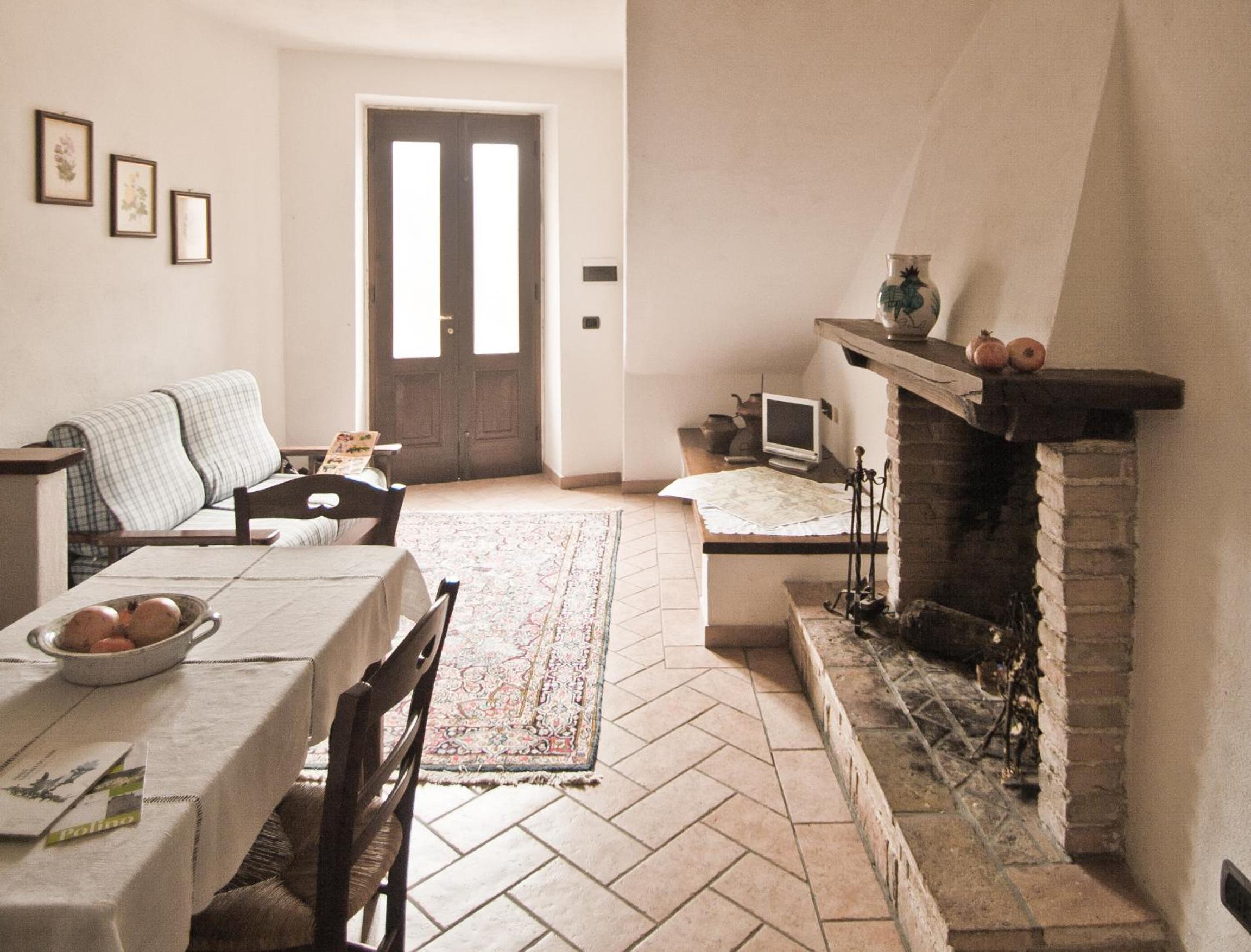 Standard Apartment - Photo 2
