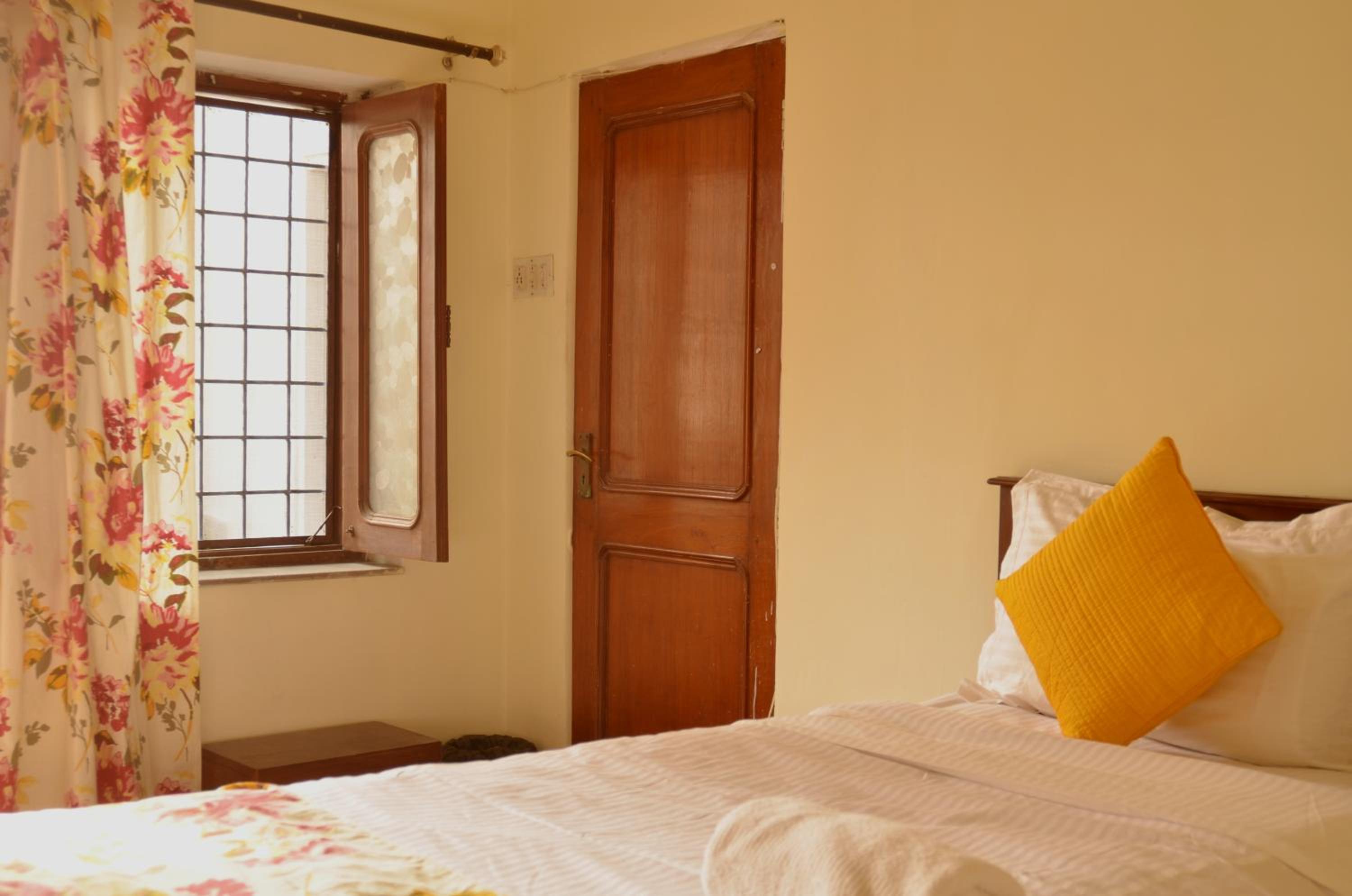 Double Room - Photo 3