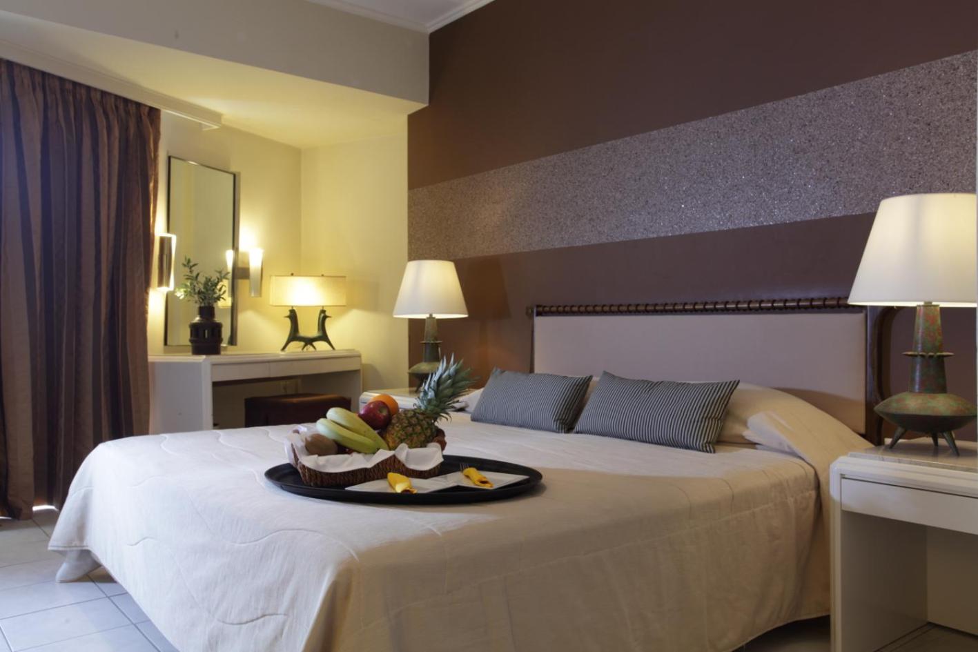 Double or Twin Room with Sea View photo 3