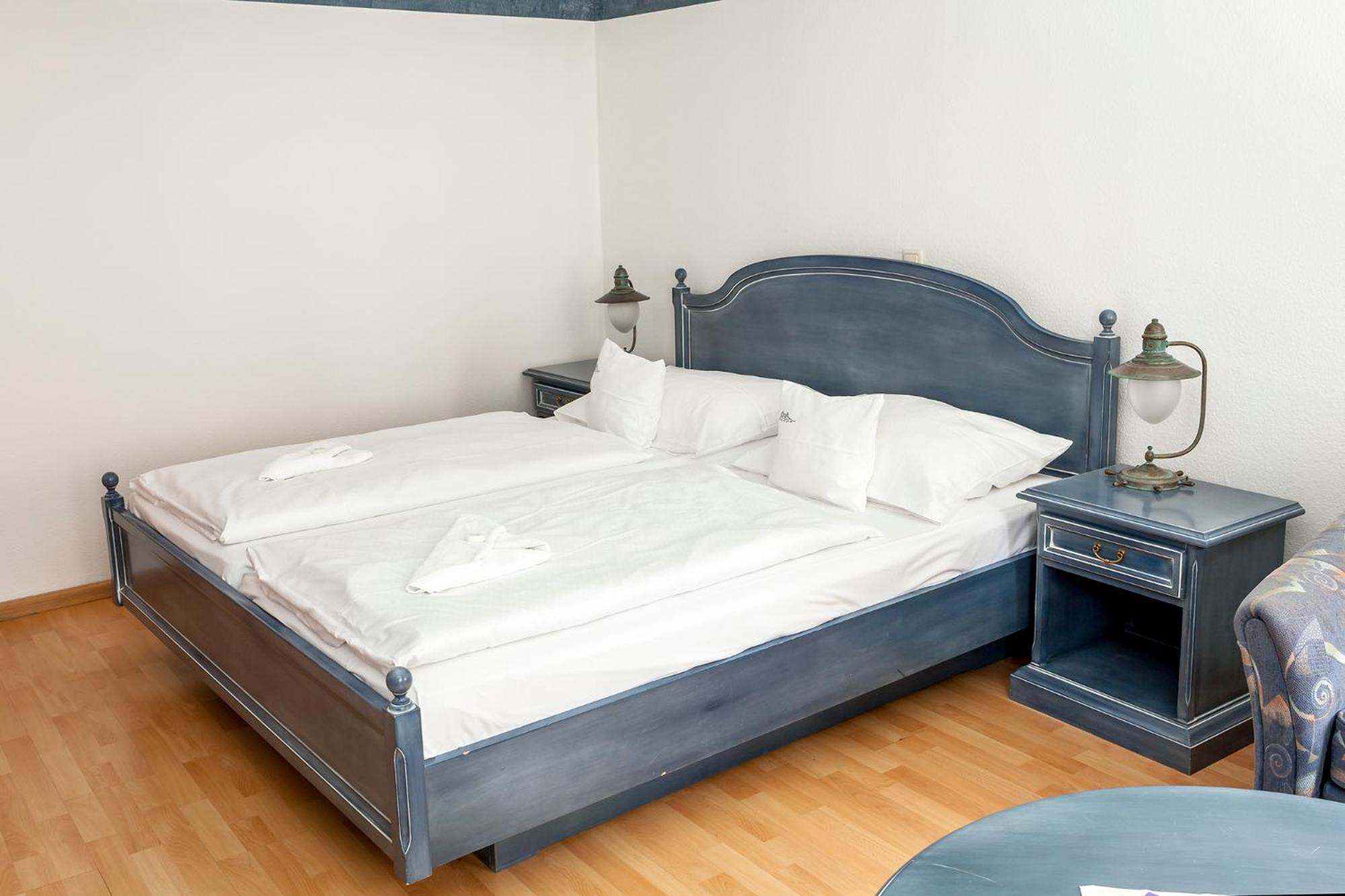 Double Room with Sofa Bed photo 2