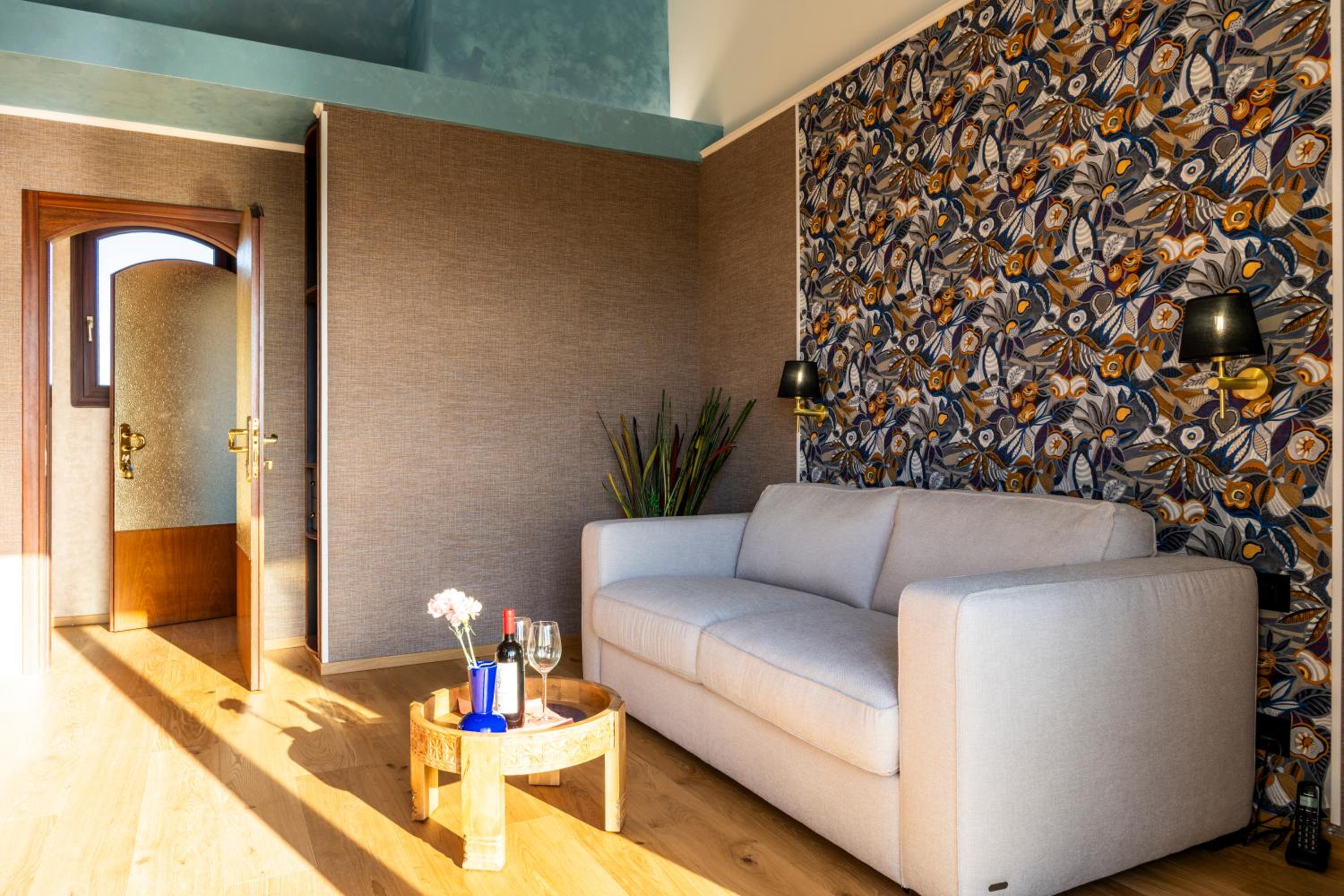 Suite with Terrace - Photo 6