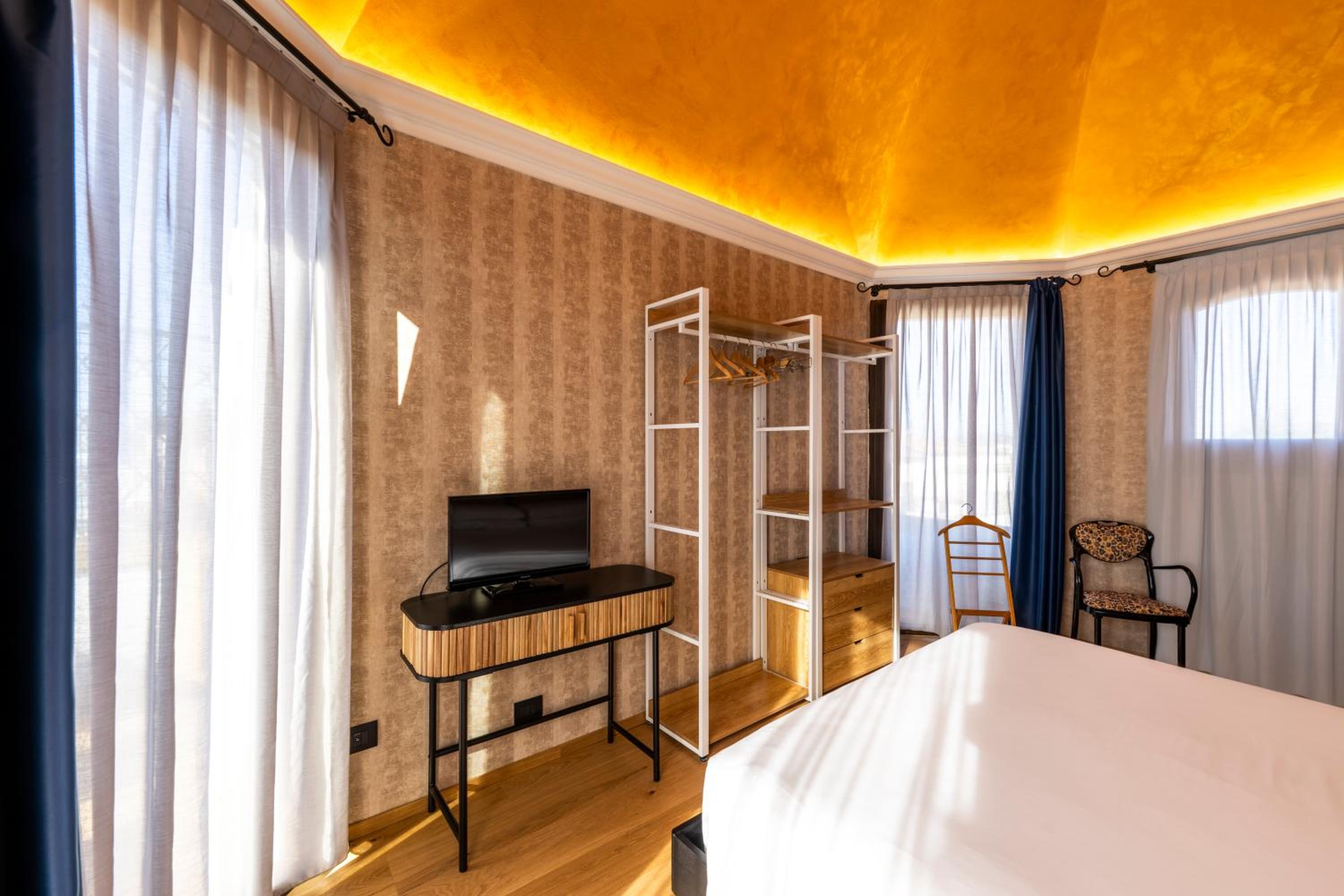 Suite with Terrace - Photo 5