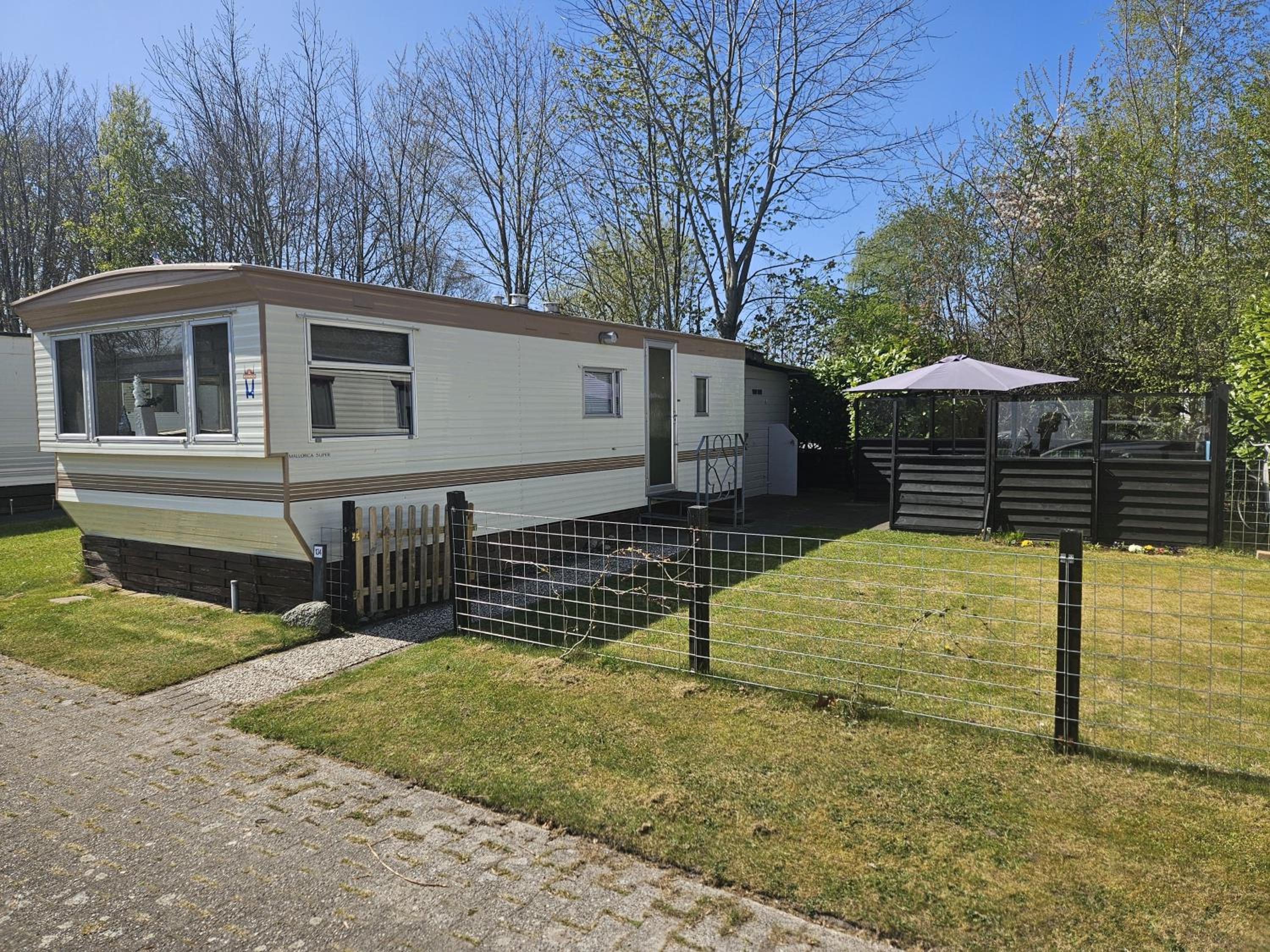 Mobile Home photo 2