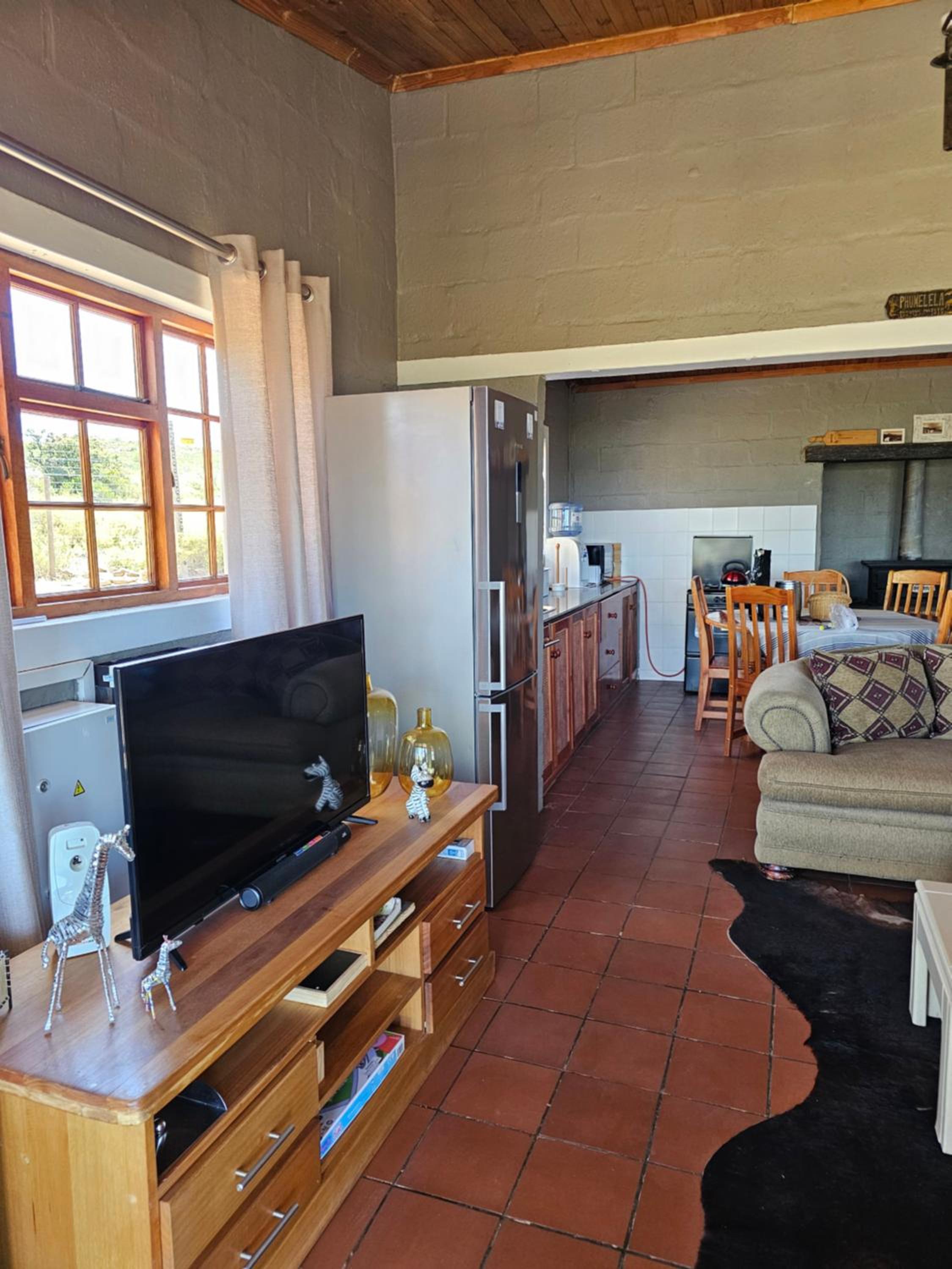 Three-Bedroom House - Photo 11