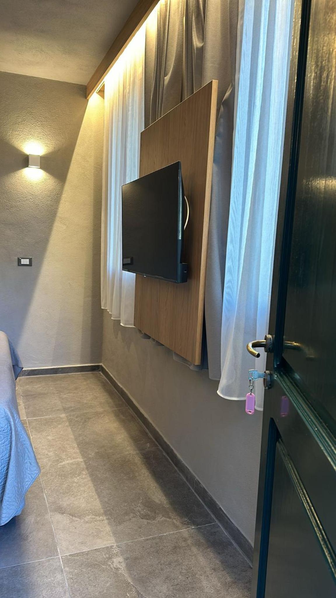Double or Twin Room photo 3