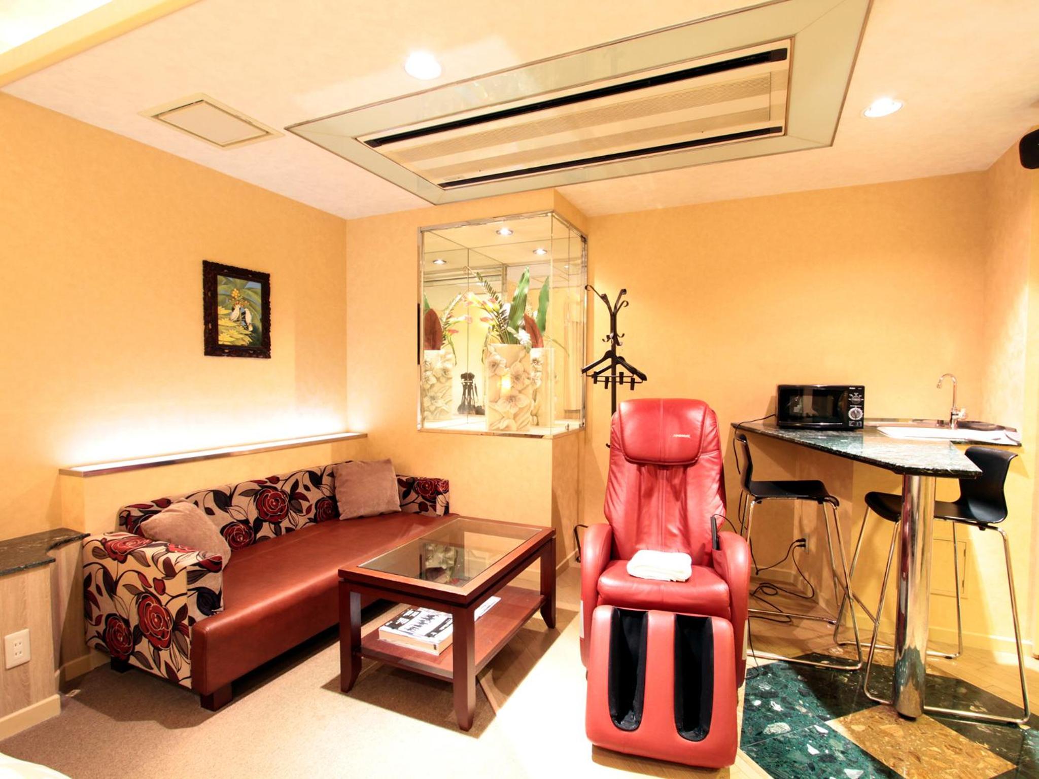 DELUXE ROOM 2 BED - Smoking