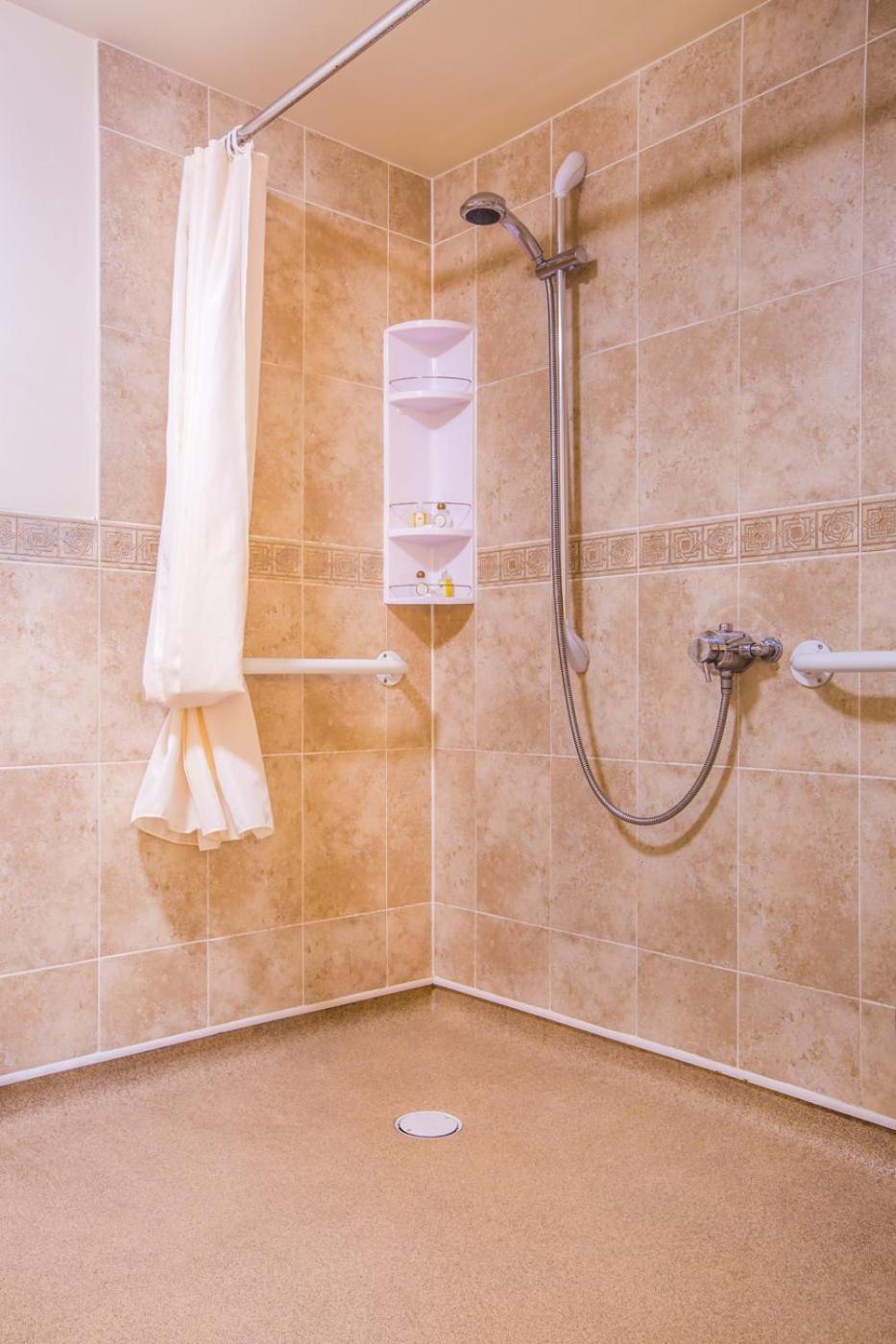Double Room - Disability Access photo 2