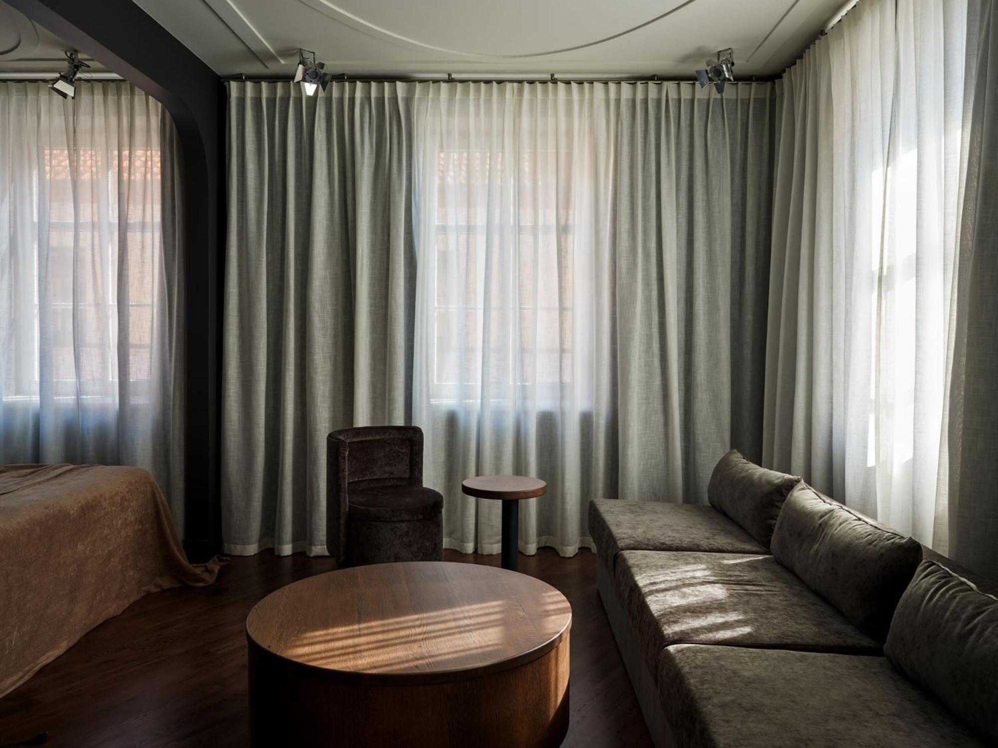 Deluxe Suite photo 2