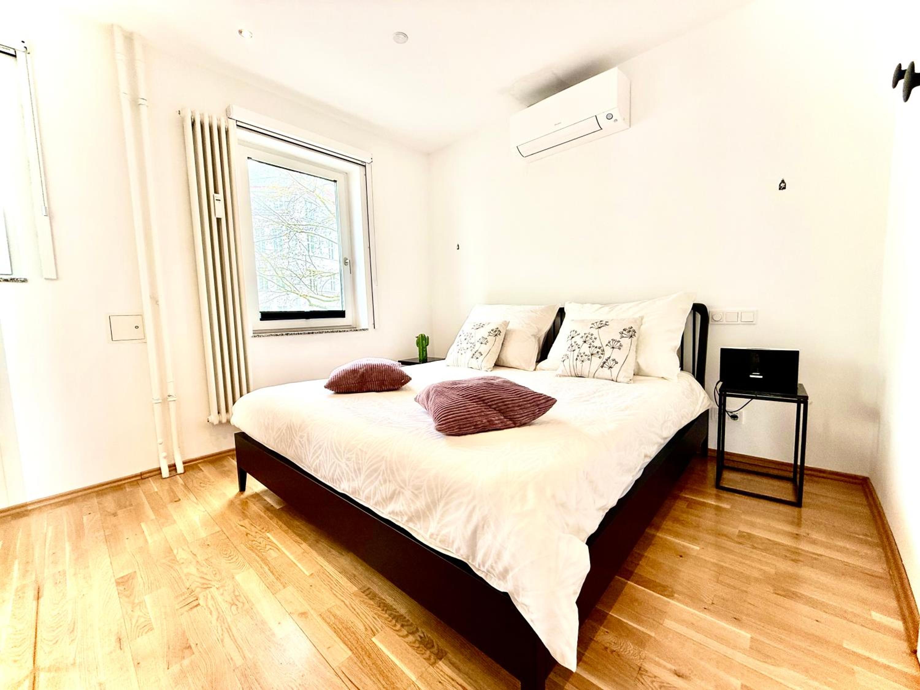 One-Bedroom Premium Apartment photo 3
