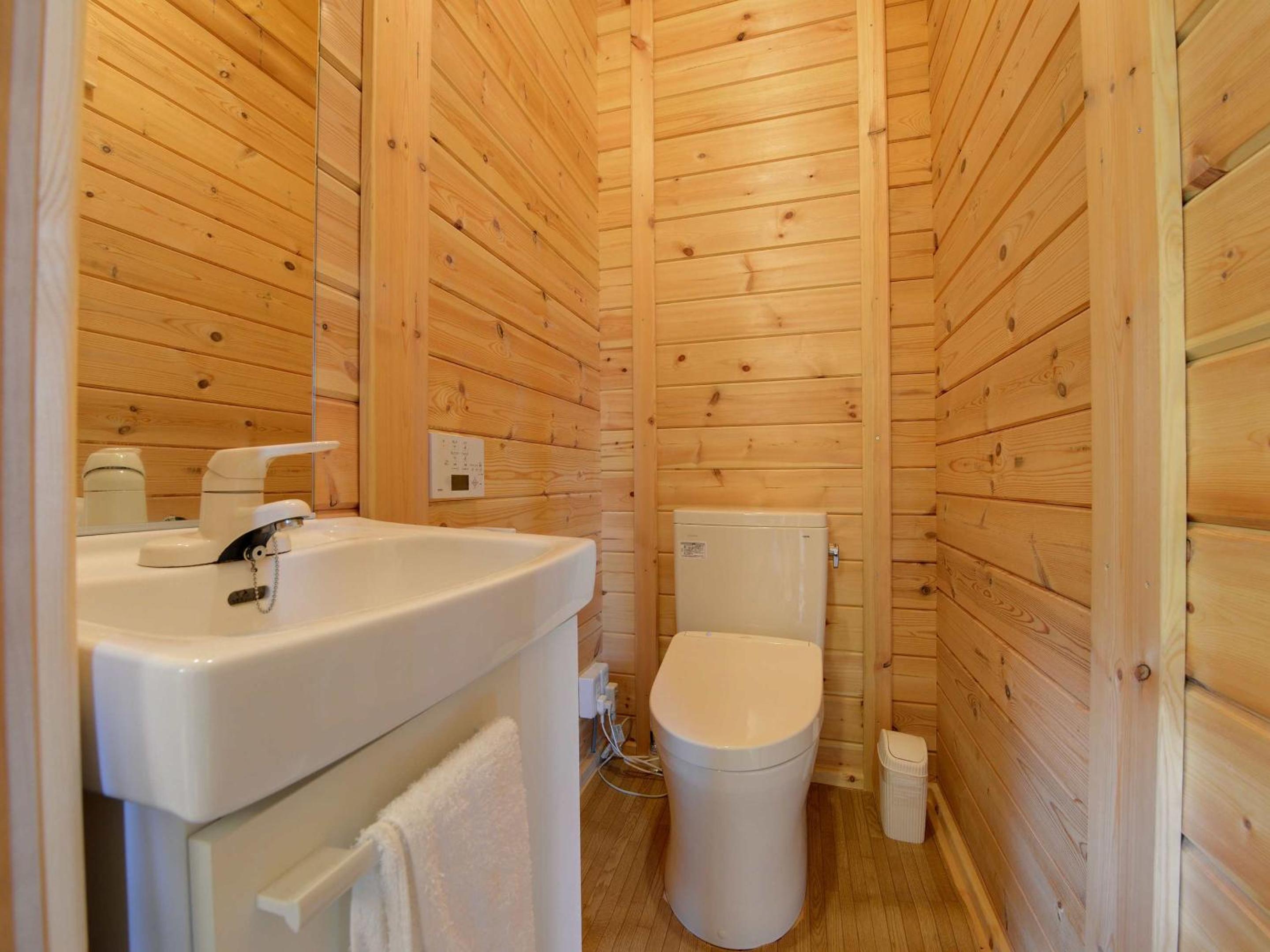 Family Room with Shower - Photo 6