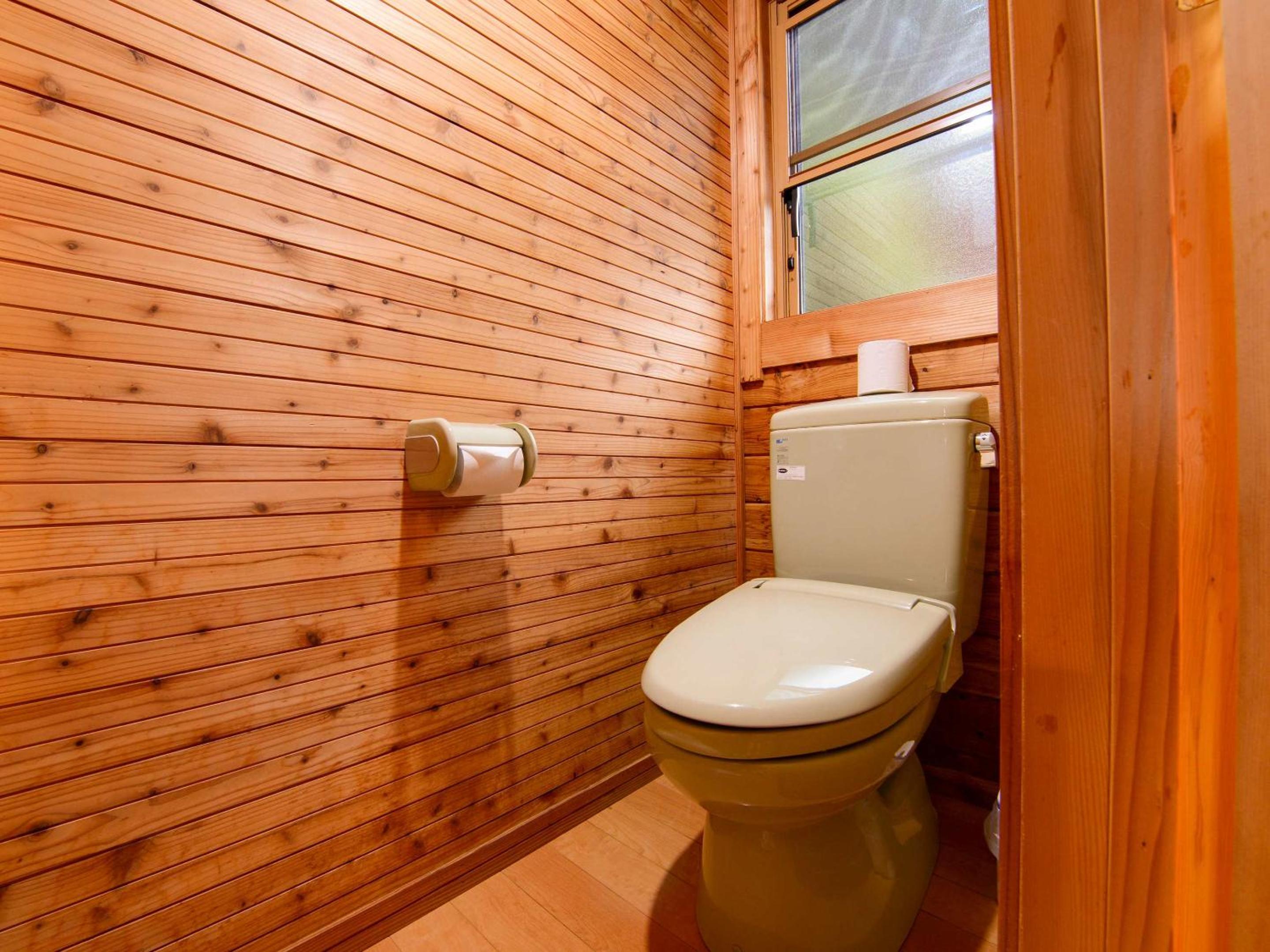 Family Room with Private Bathroom photo 2