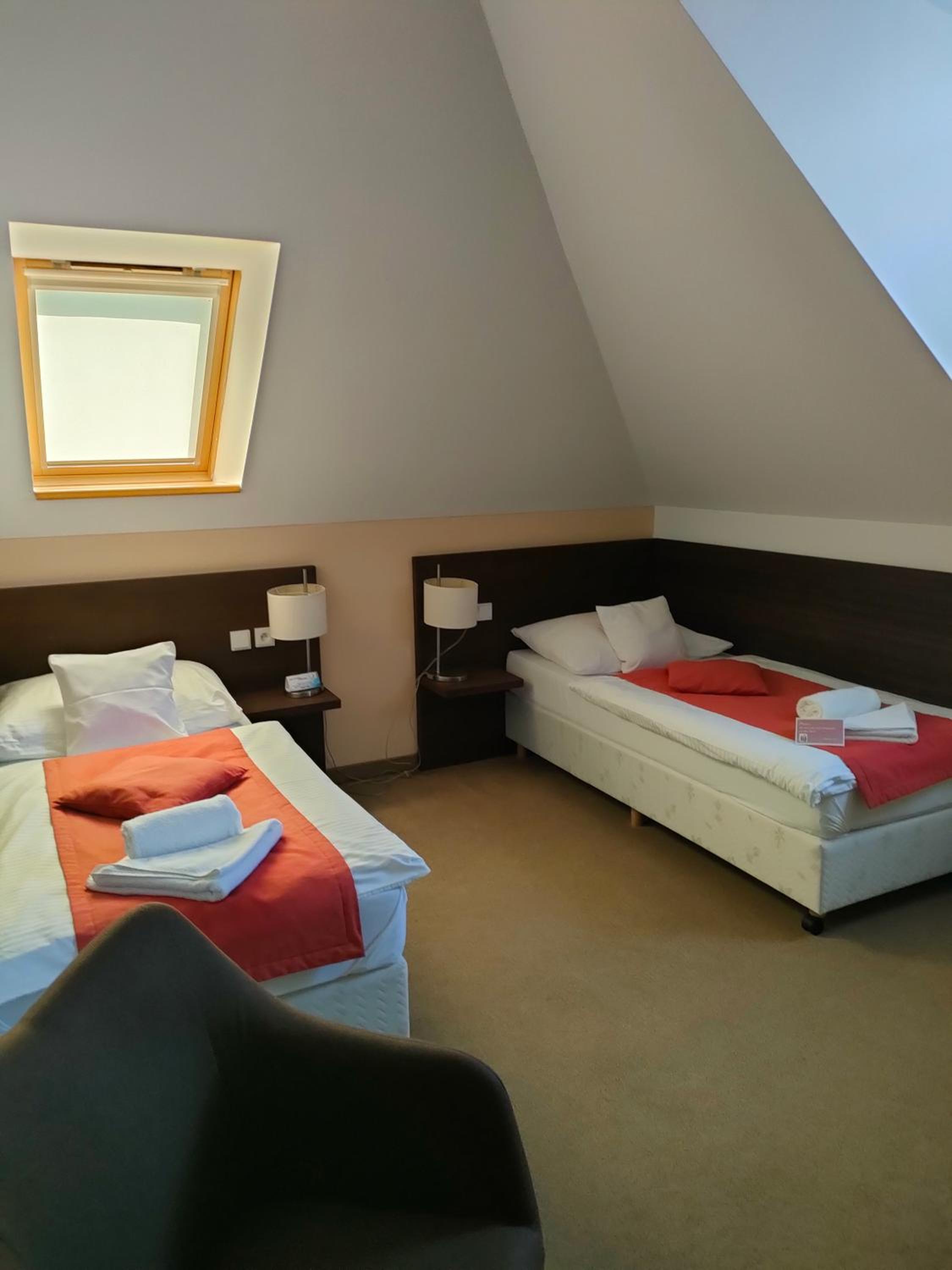 Single Room with Private Bathroom photo 1