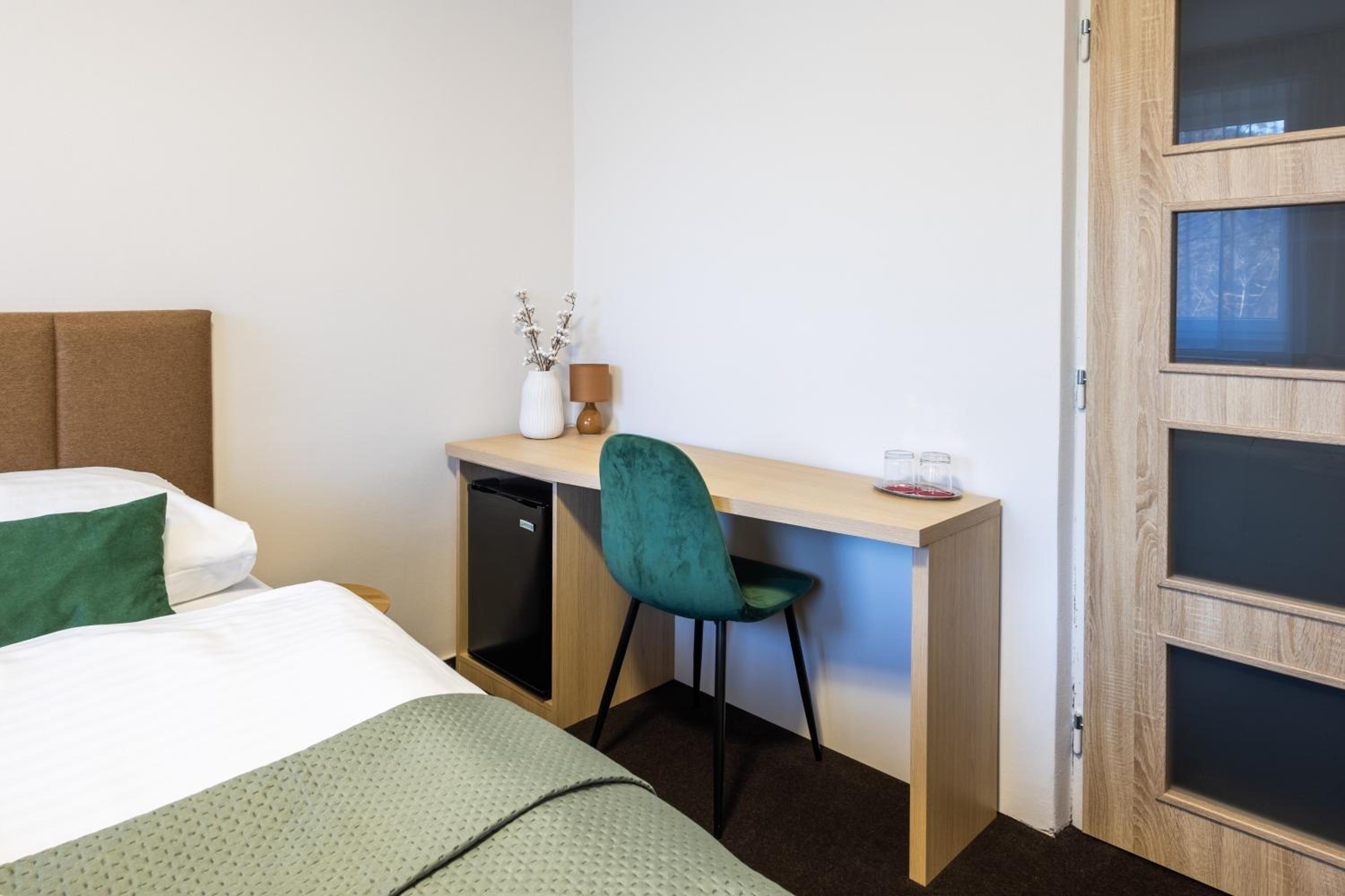 Standard Double or Twin Room photo 2