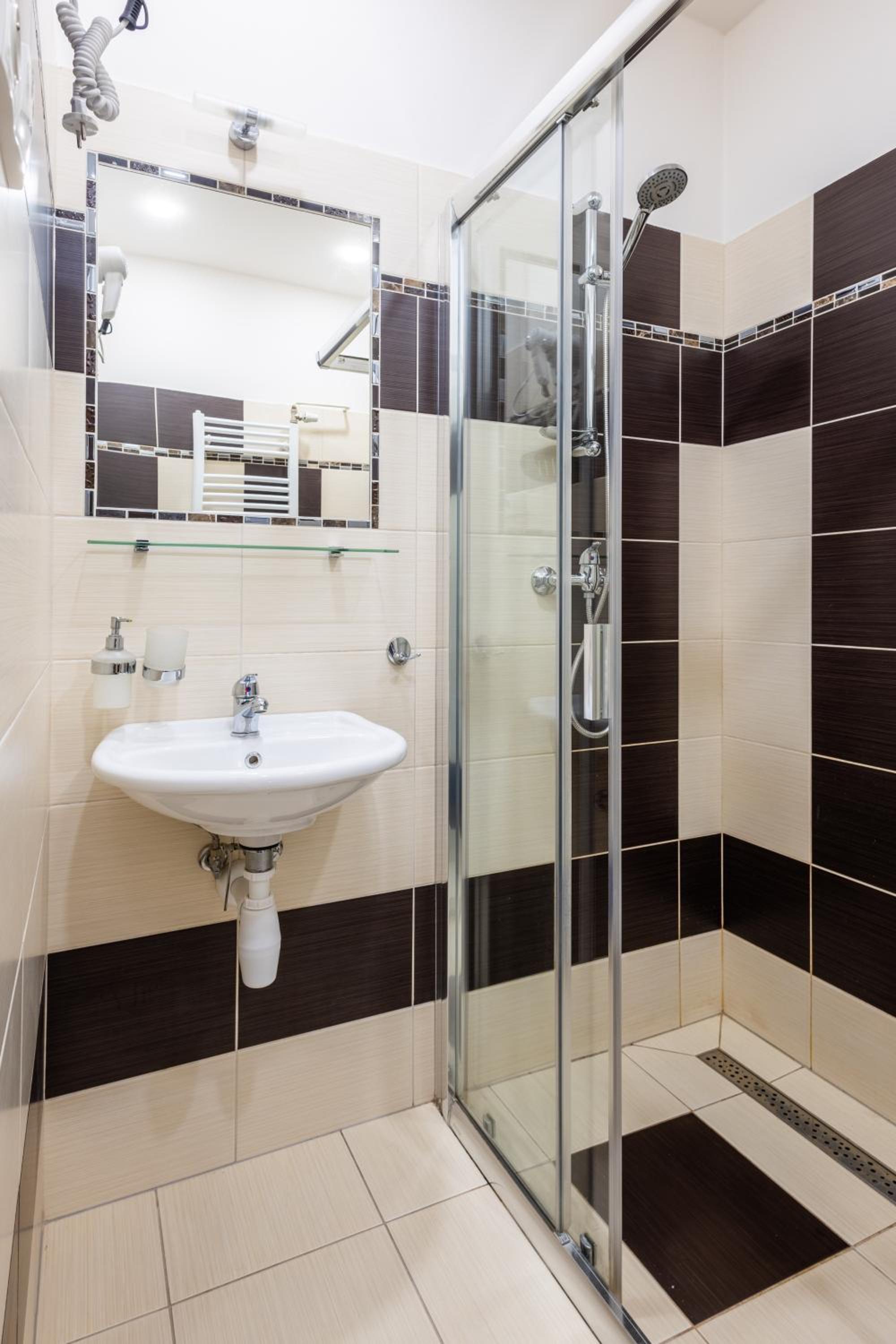 Standard Double or Twin Room photo 2