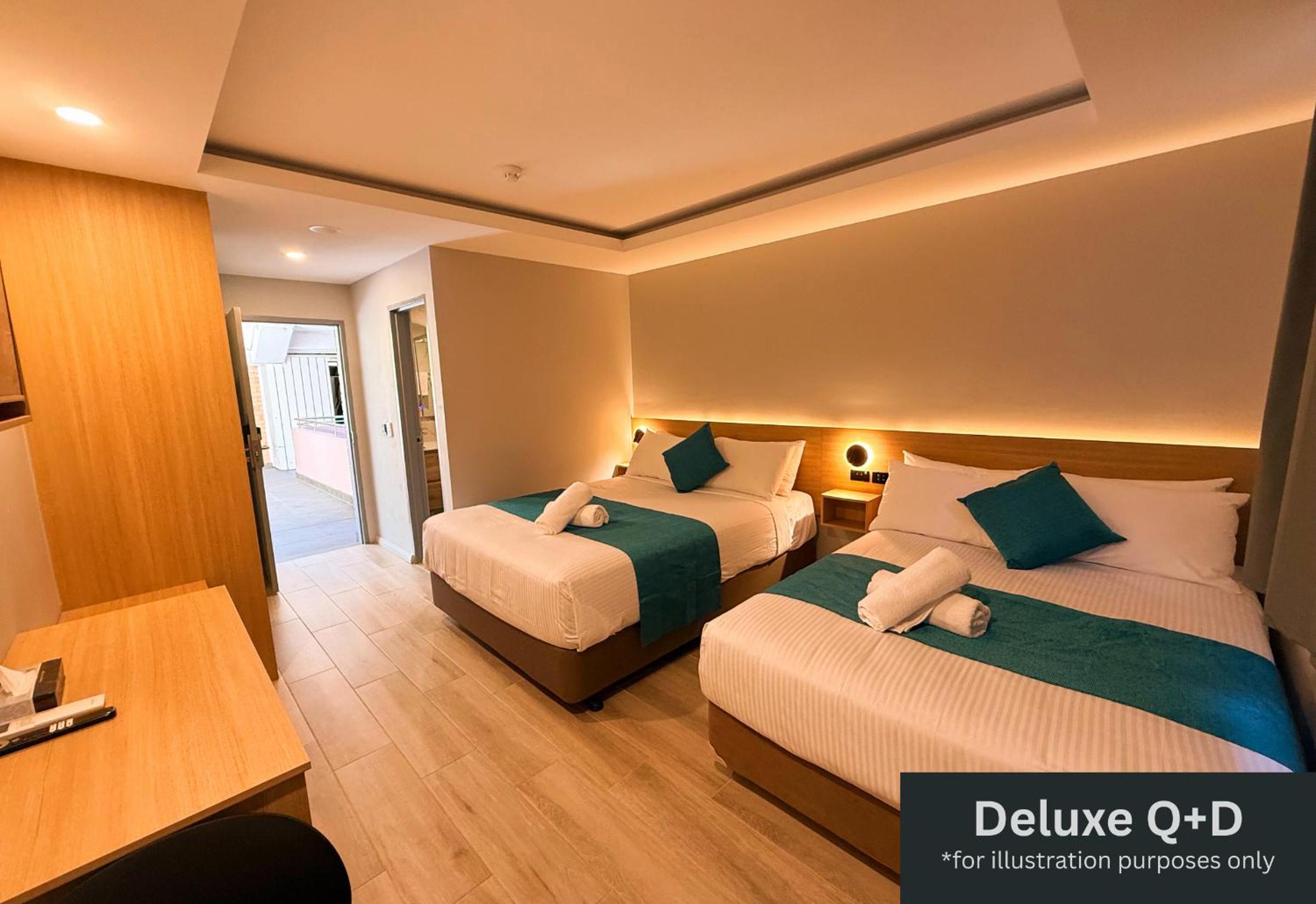 Deluxe Queen + Double room photo 2