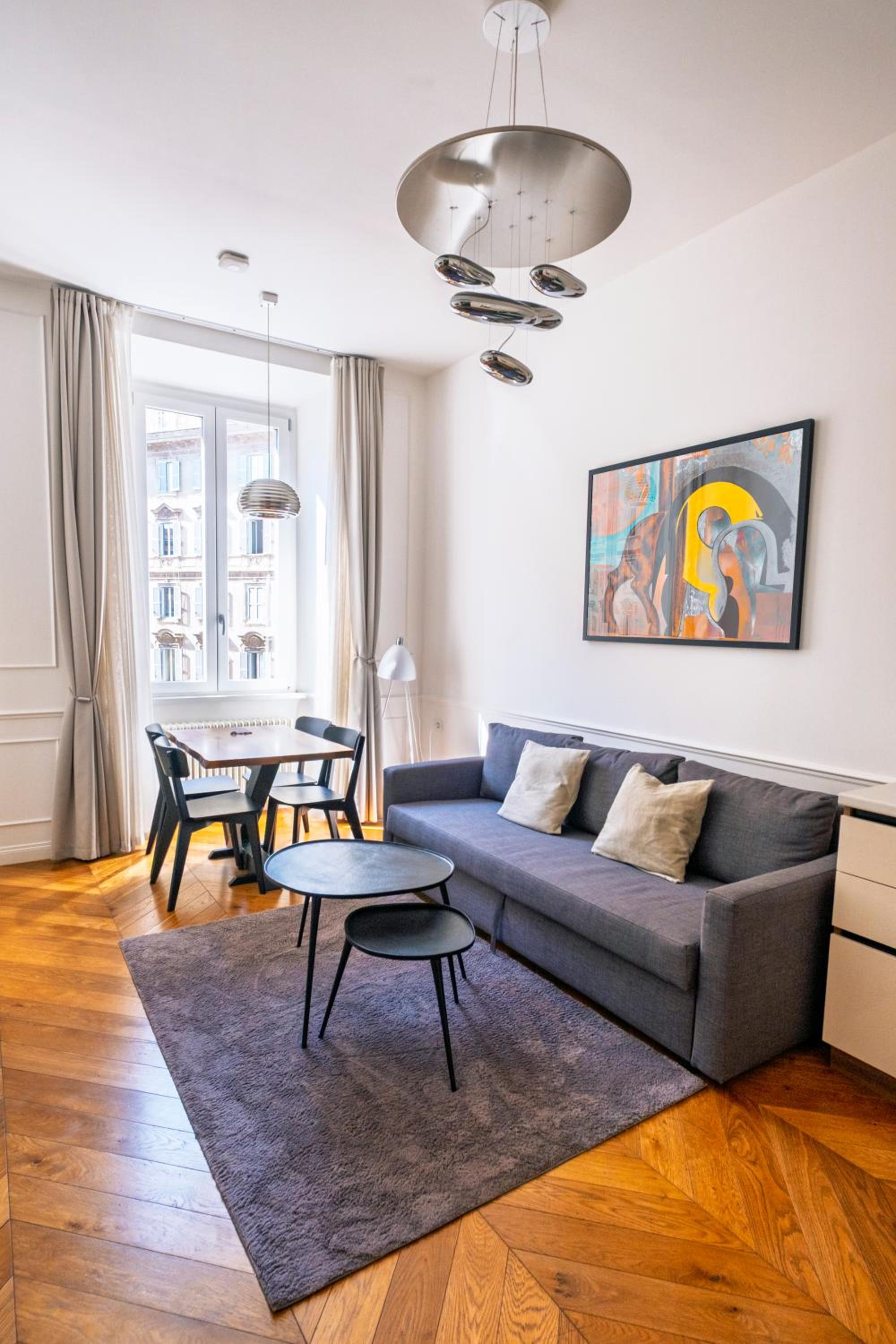 One-Bedroom Apartment