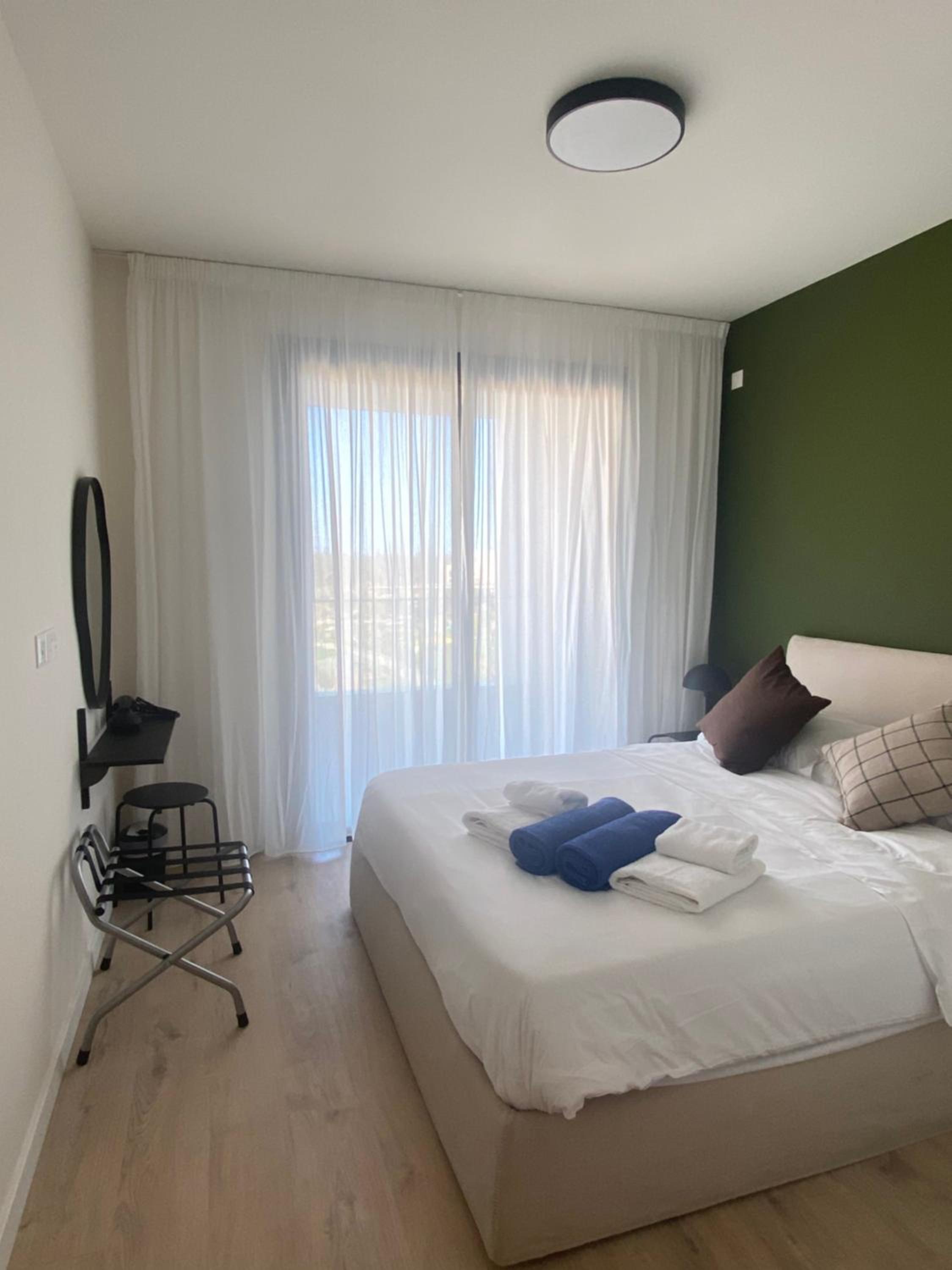 One-Bedroom Apartment with Balcony