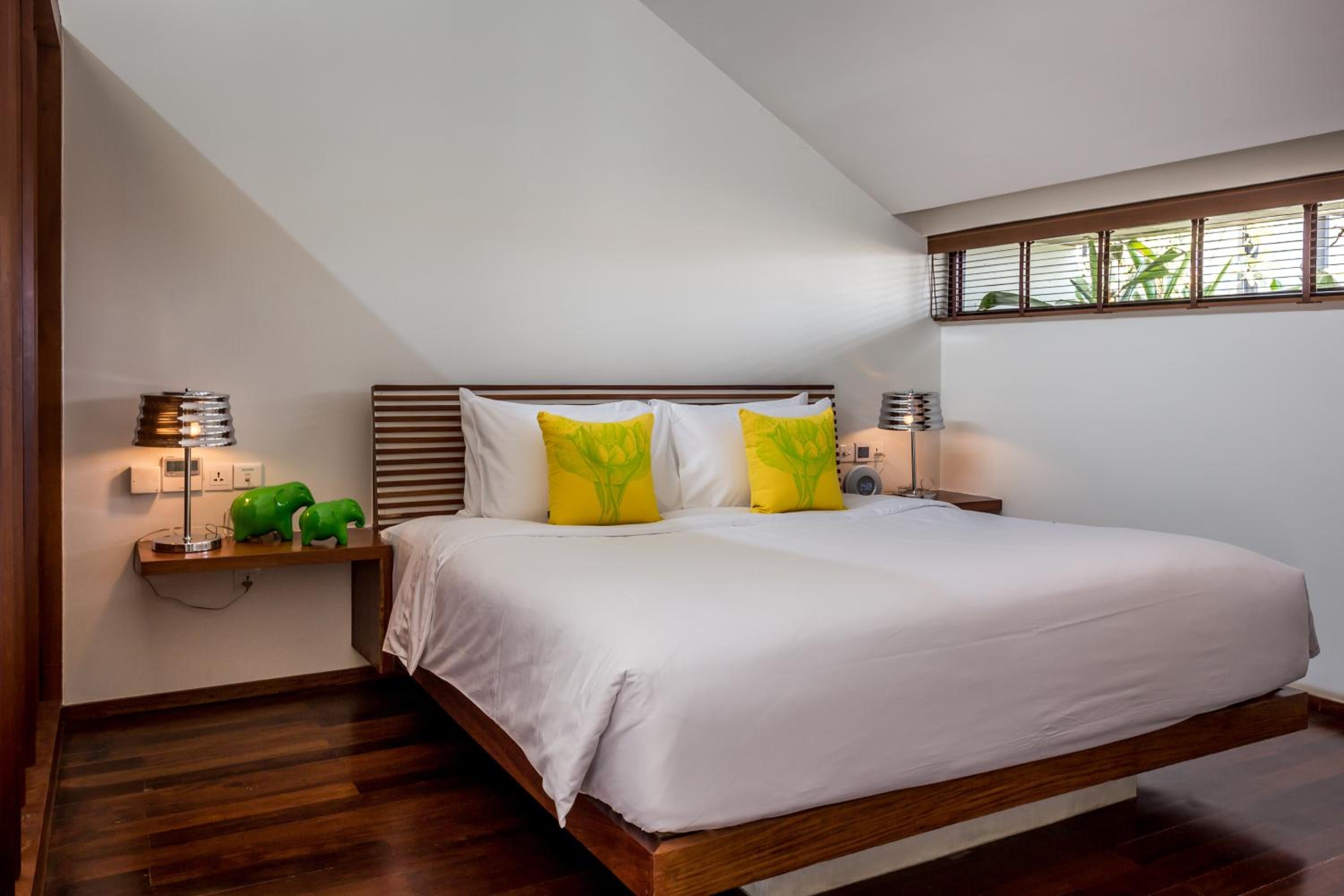 Sarus Crane Suite - Photo 5