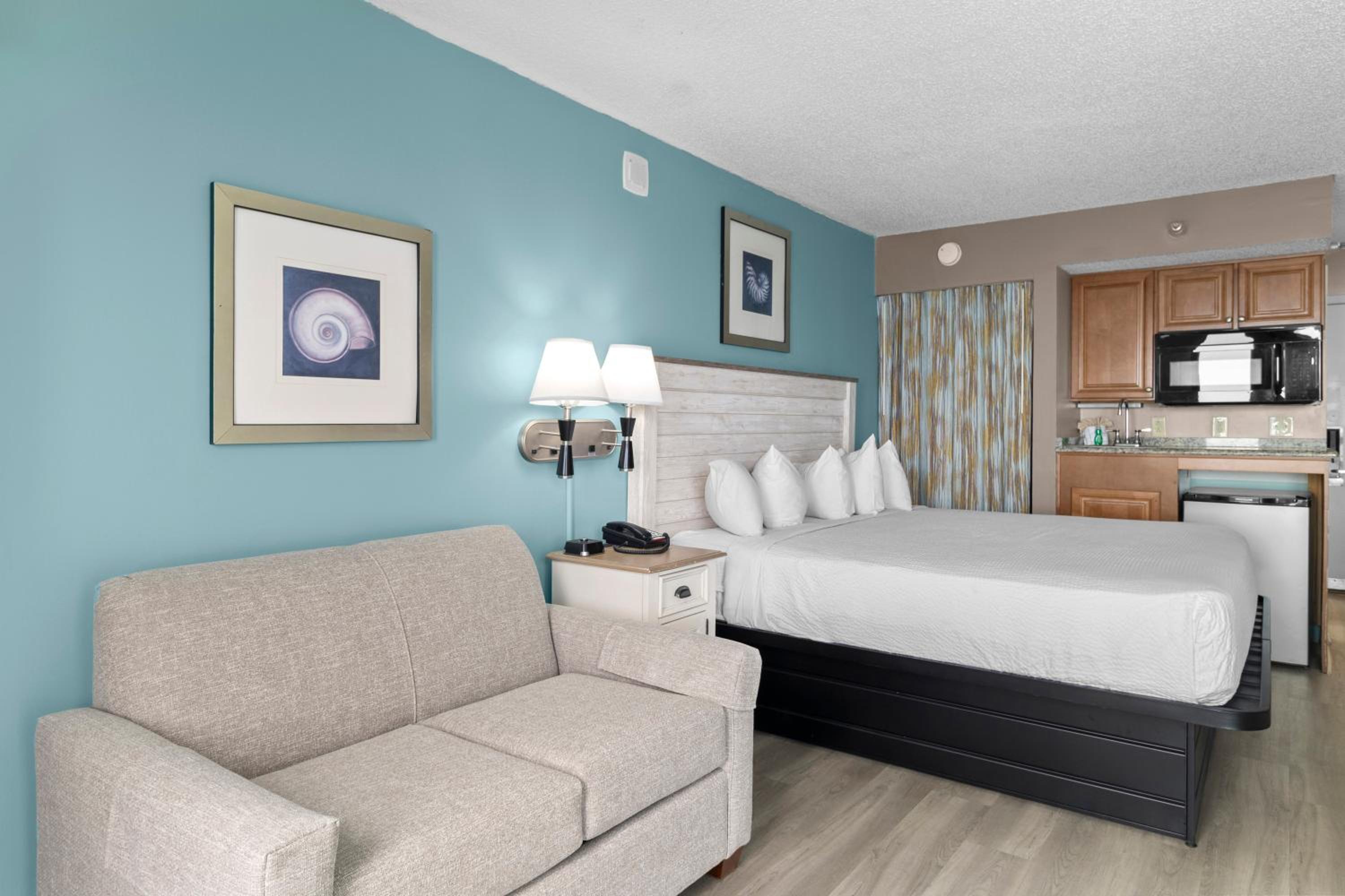 Oceanfront King Room - Photo 2