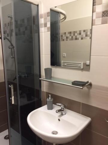 Double Room with Extra Bed photo 2