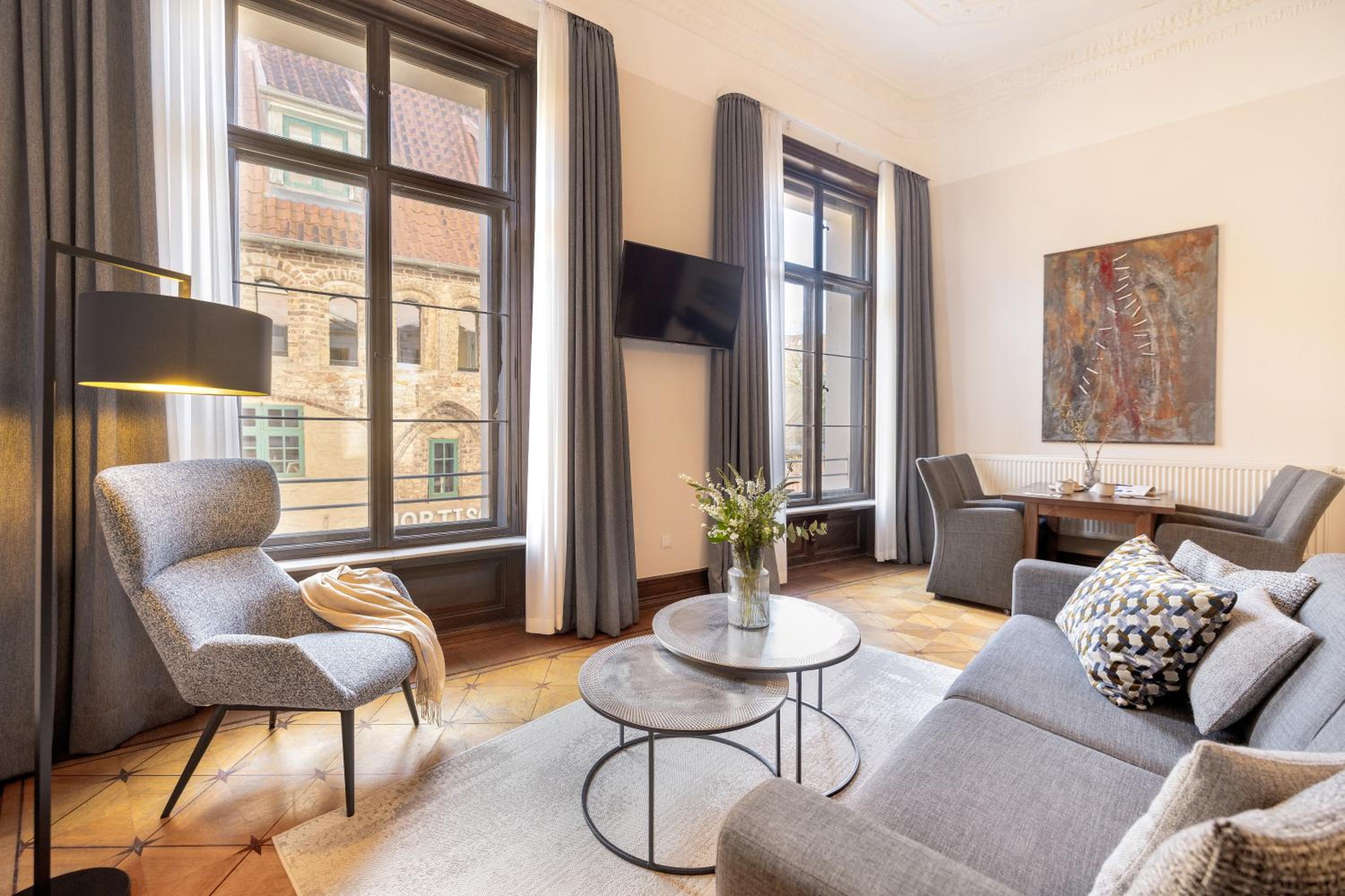 Deluxe Apartment
