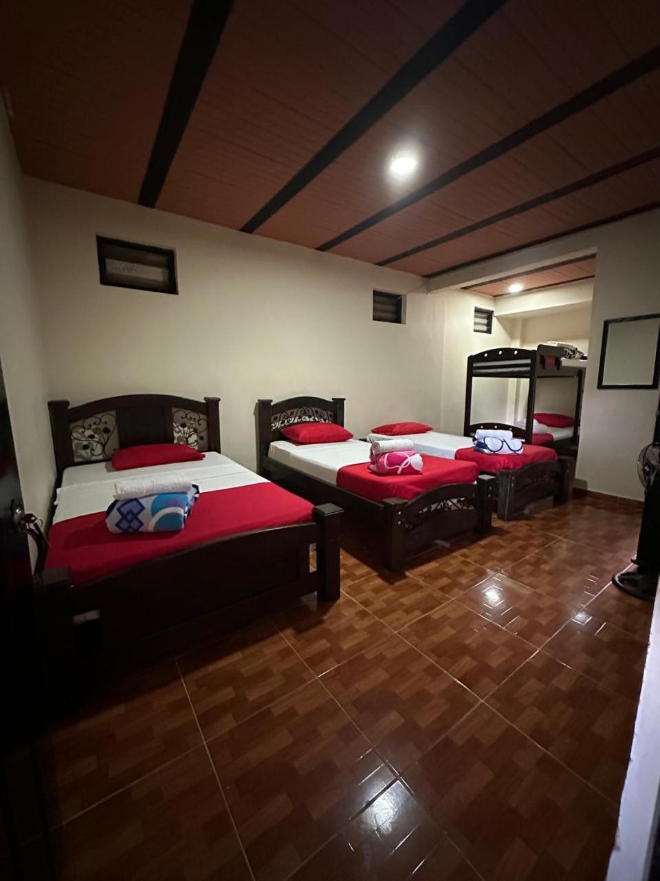 Economy Quadruple Room photo 3