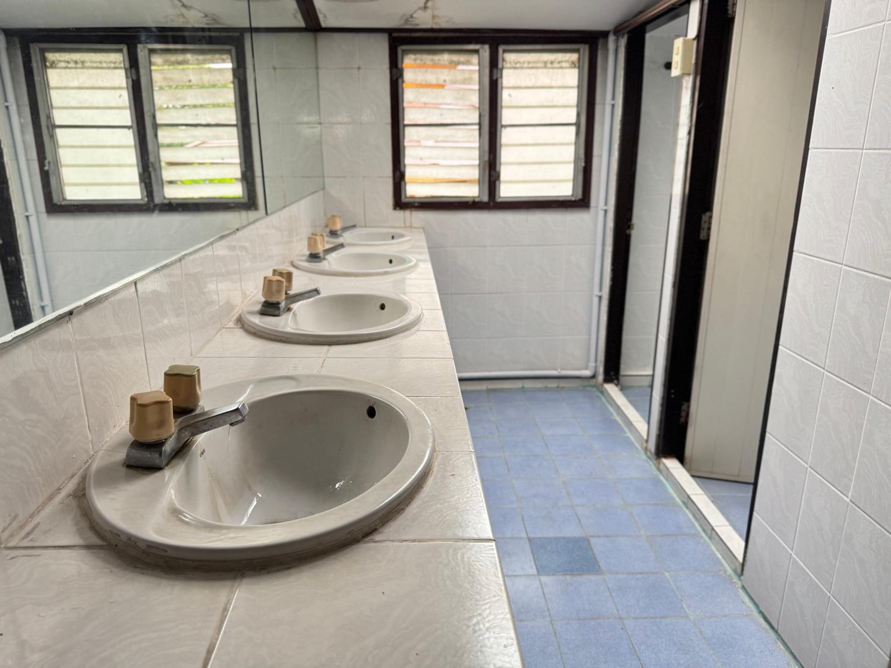Twin Room with Shared Bathroom