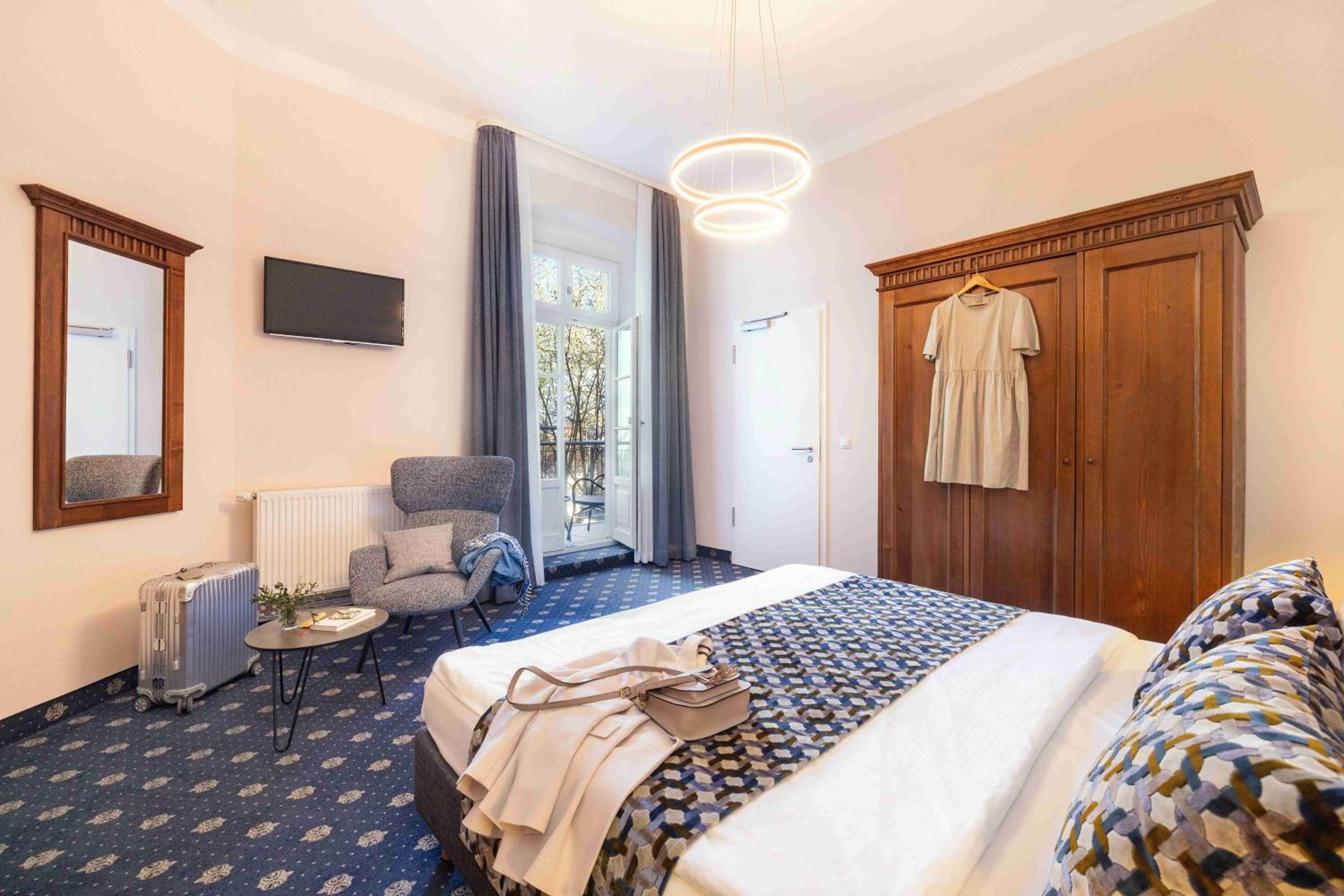 One-Bedroom Deluxe Apartment