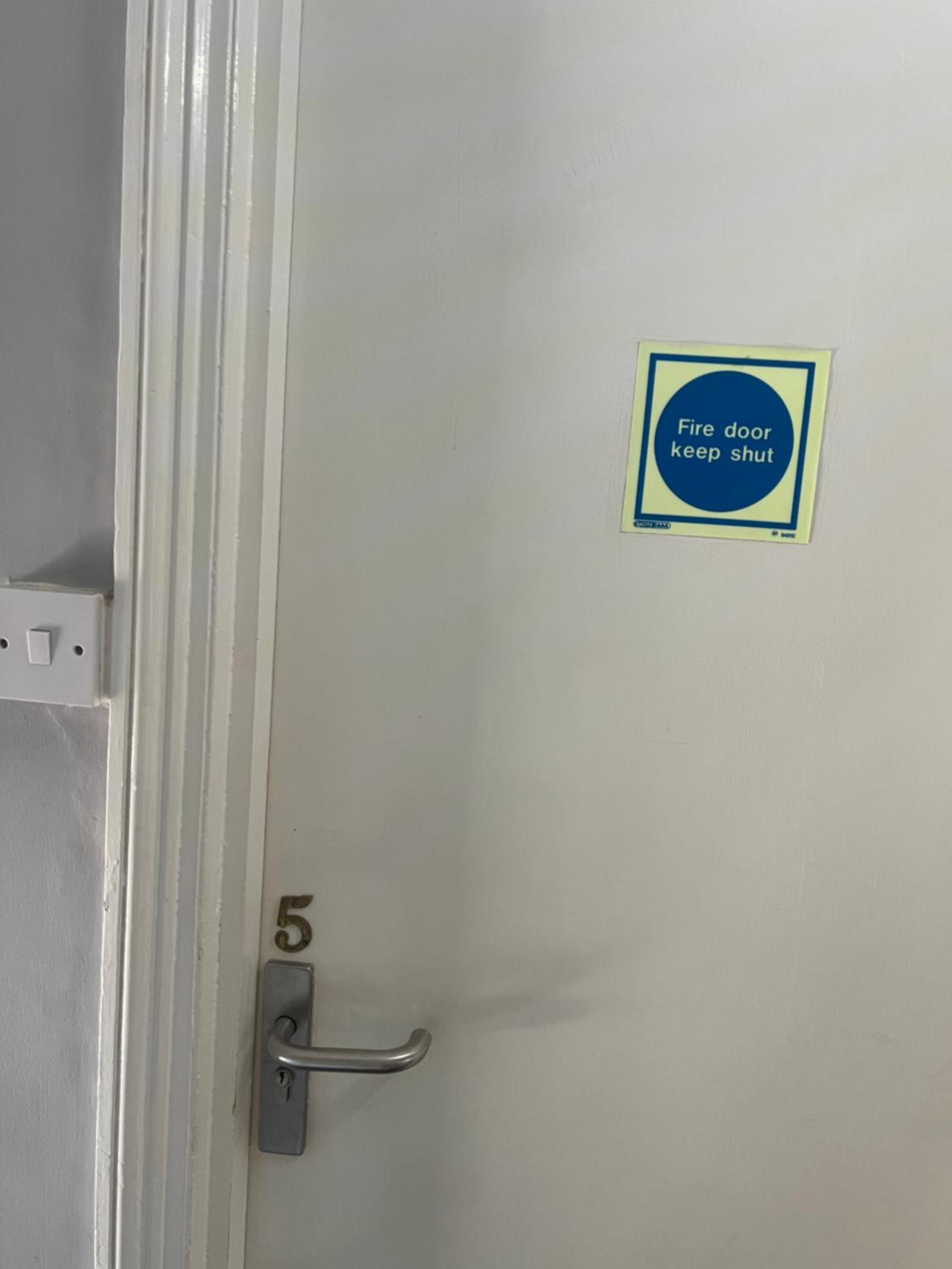 Large Twin Room photo 2