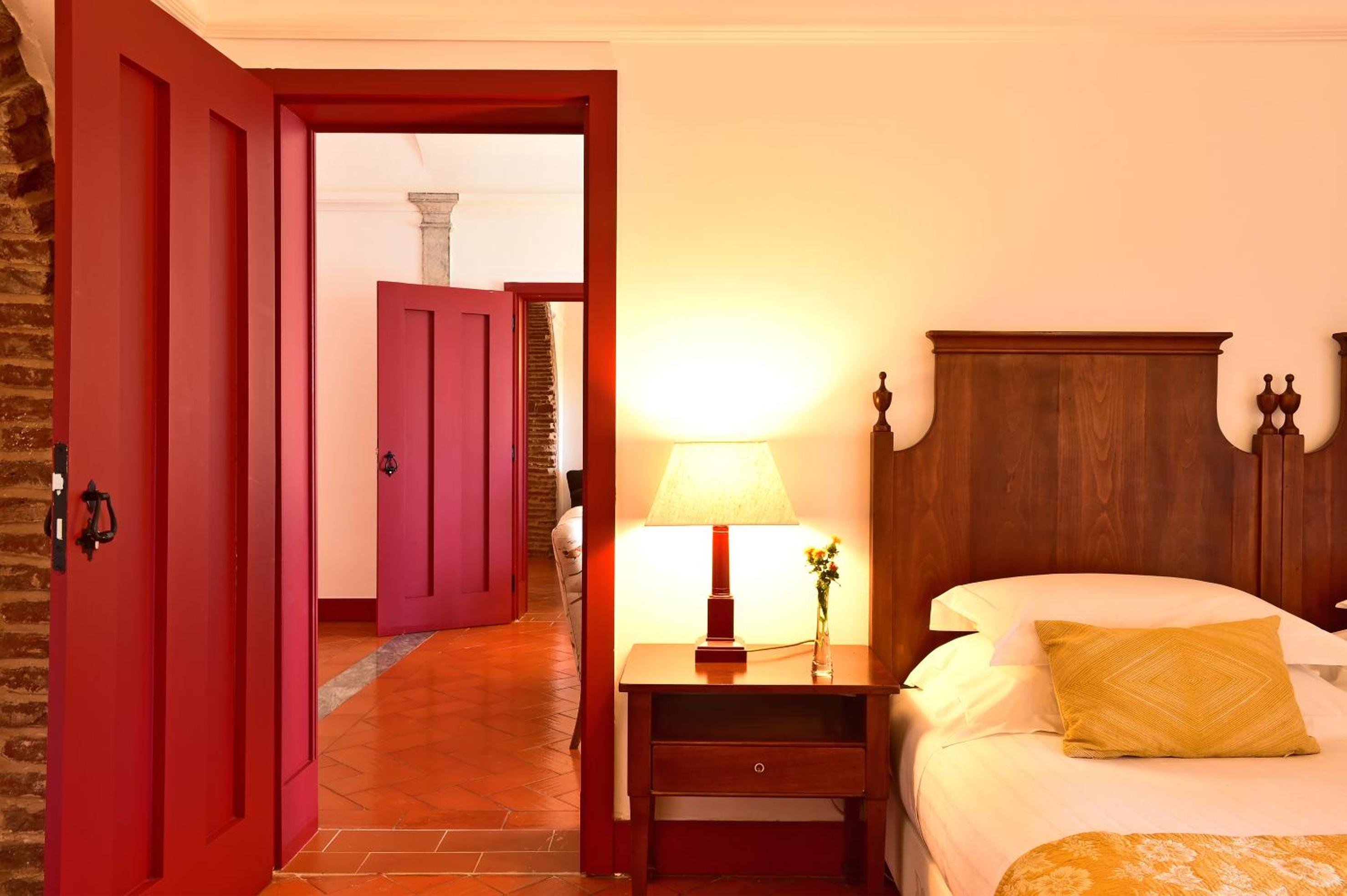 Standard Suite - Photo 5