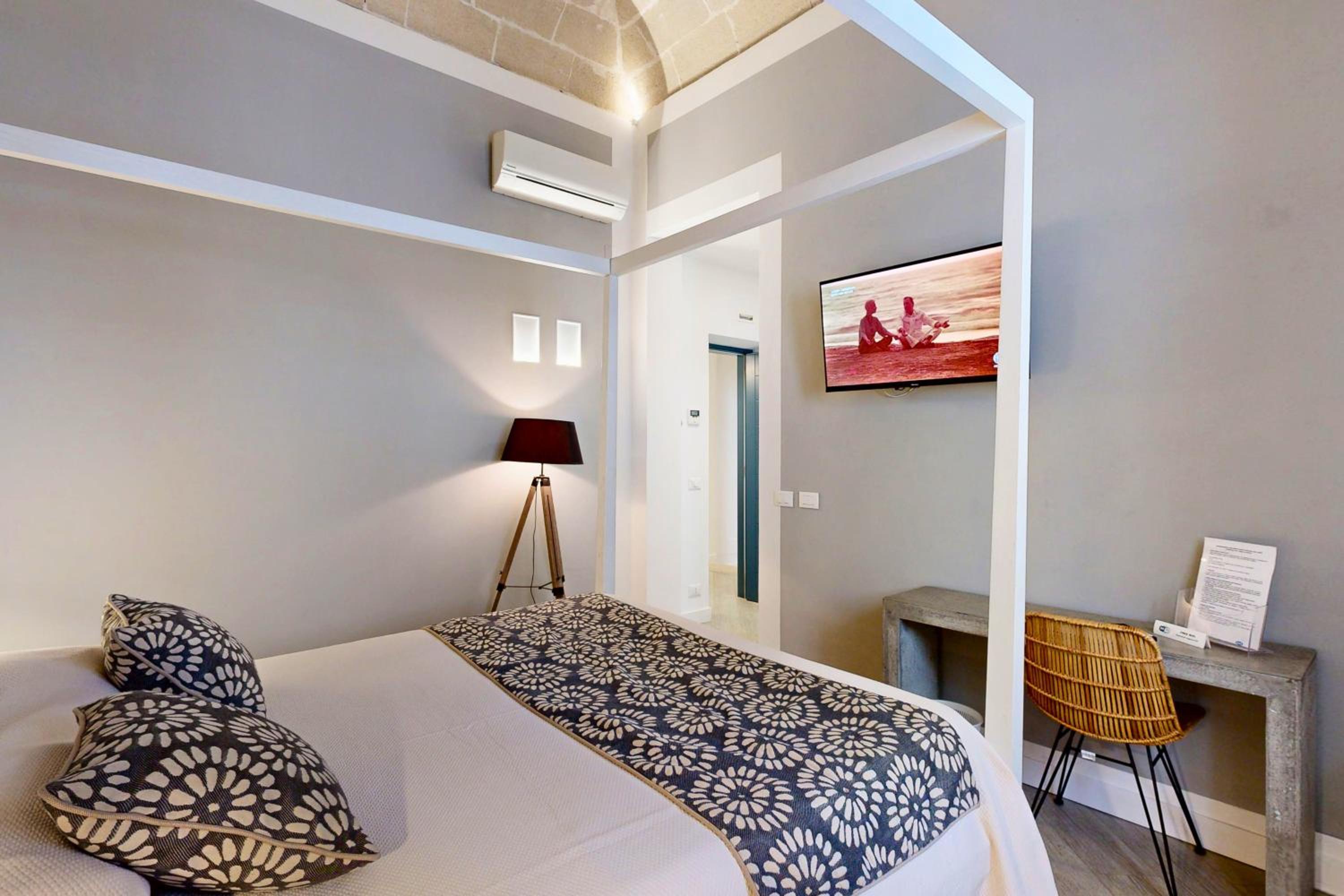 Superior Double Room - Photo 3