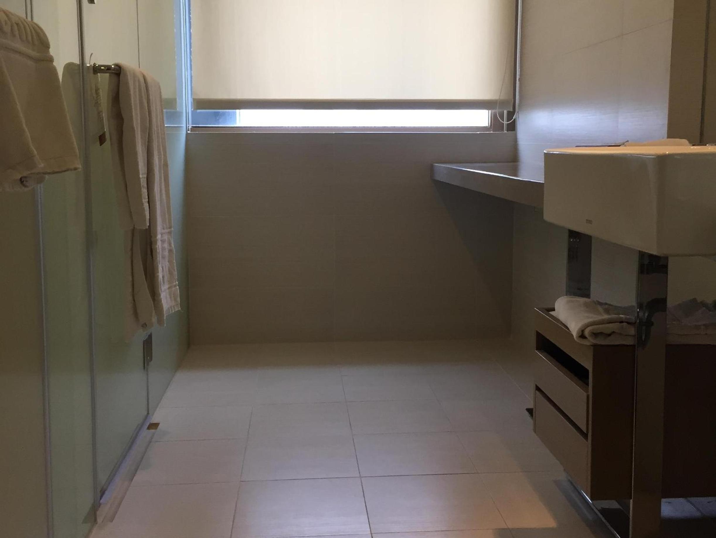 Deluxe Twin Room - Photo 6