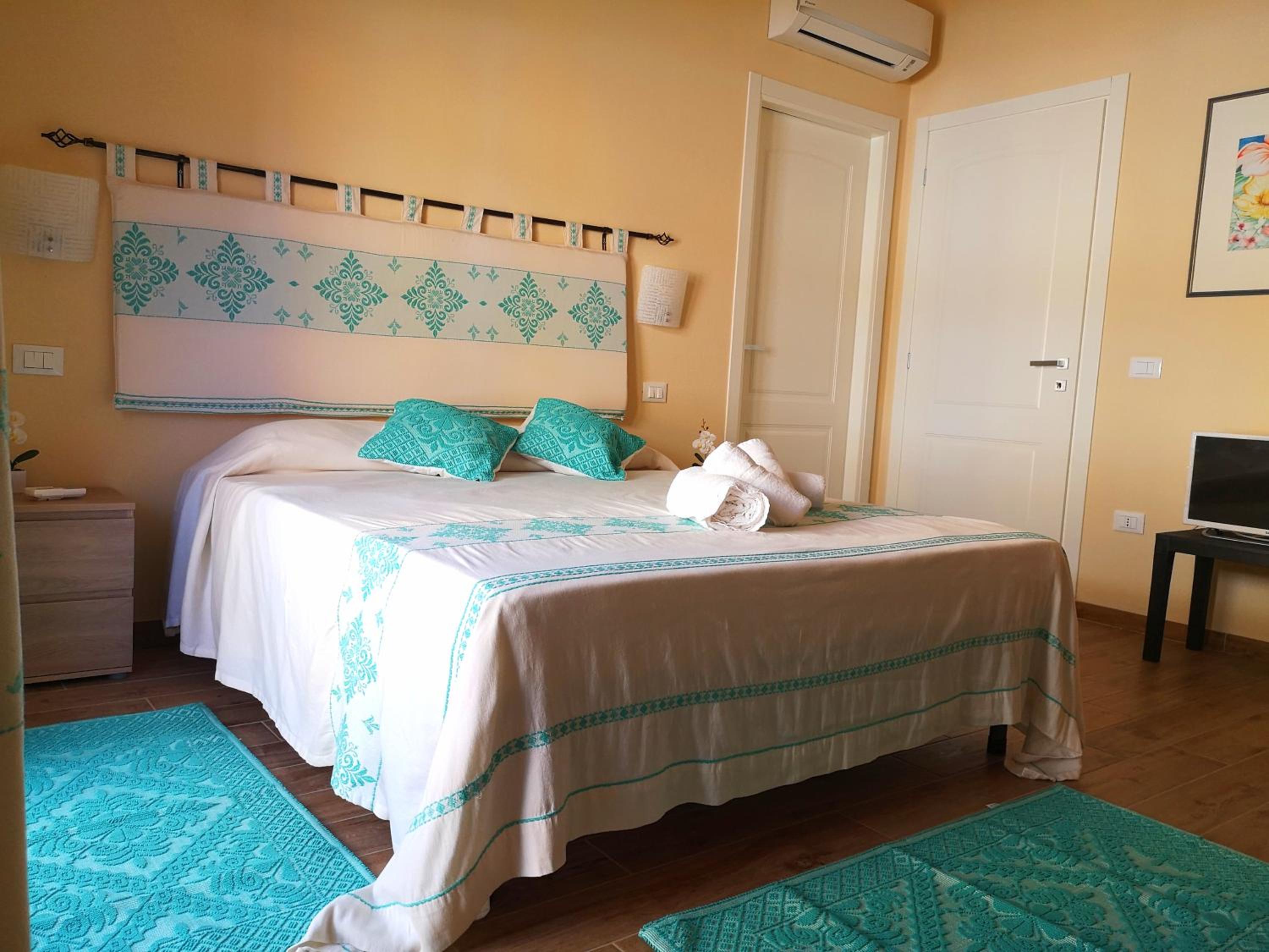 Double Room with Private Bathroom photo 1