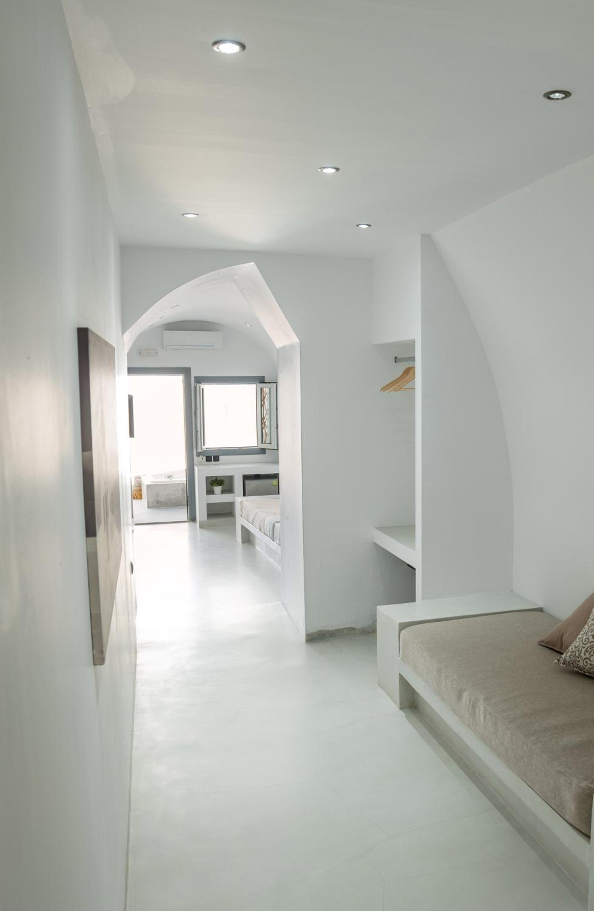 Family Suite with Outdoor Hot Tub & Sea View photo 1
