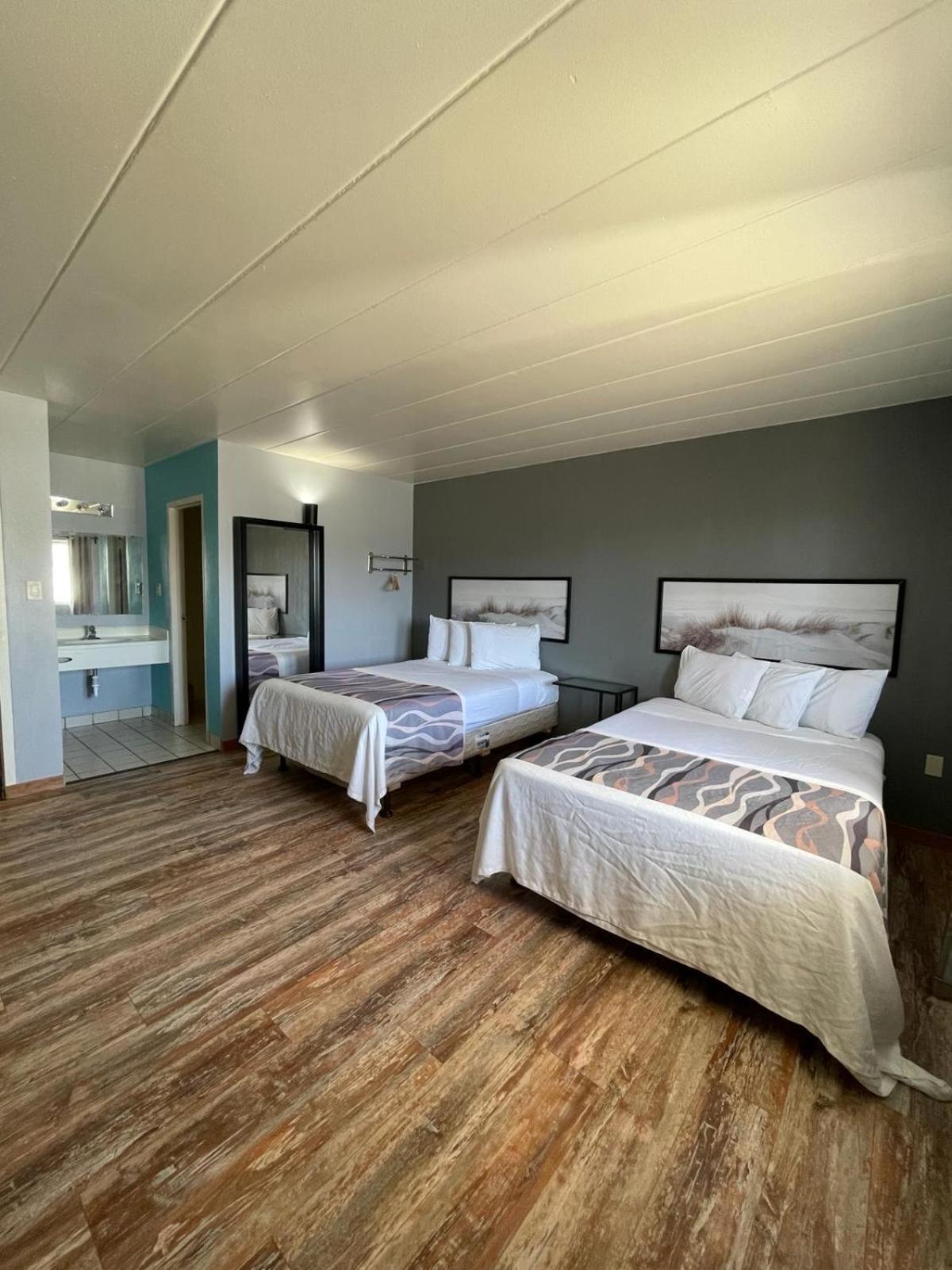 Standard Double Room - Photo 4