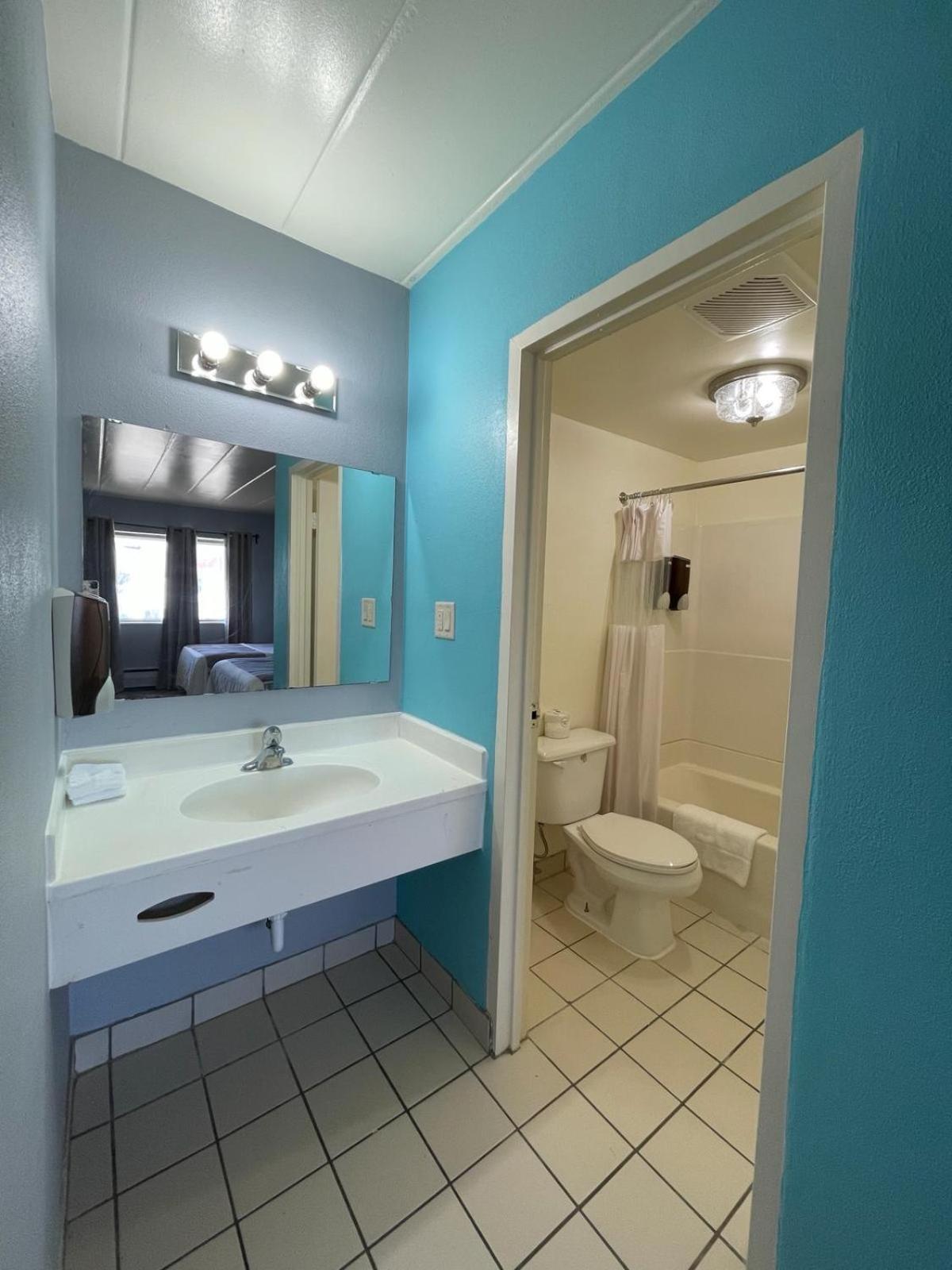 Standard Double Room - Photo 1
