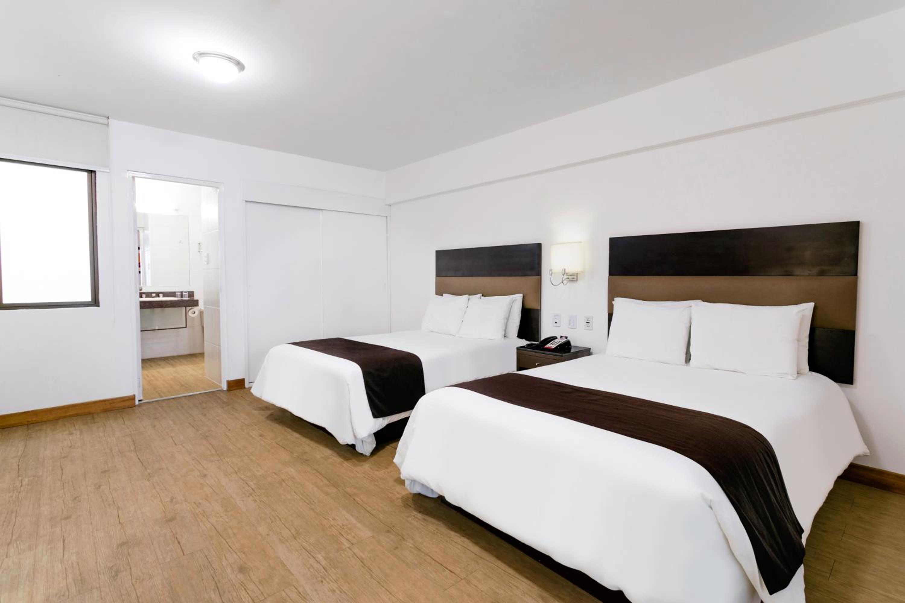 Superior Twin Room - Photo 4