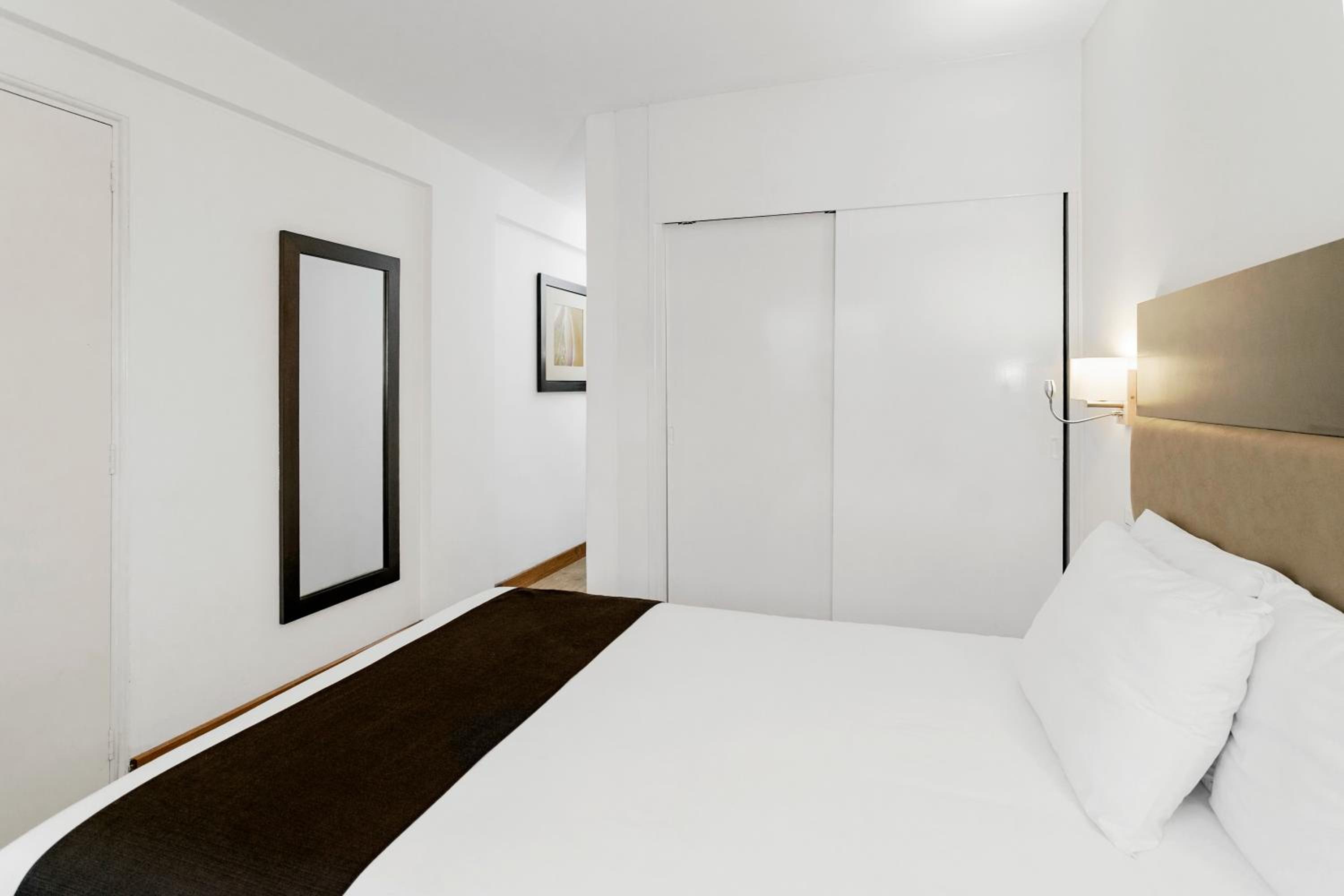 Standard Double Room - Photo 5